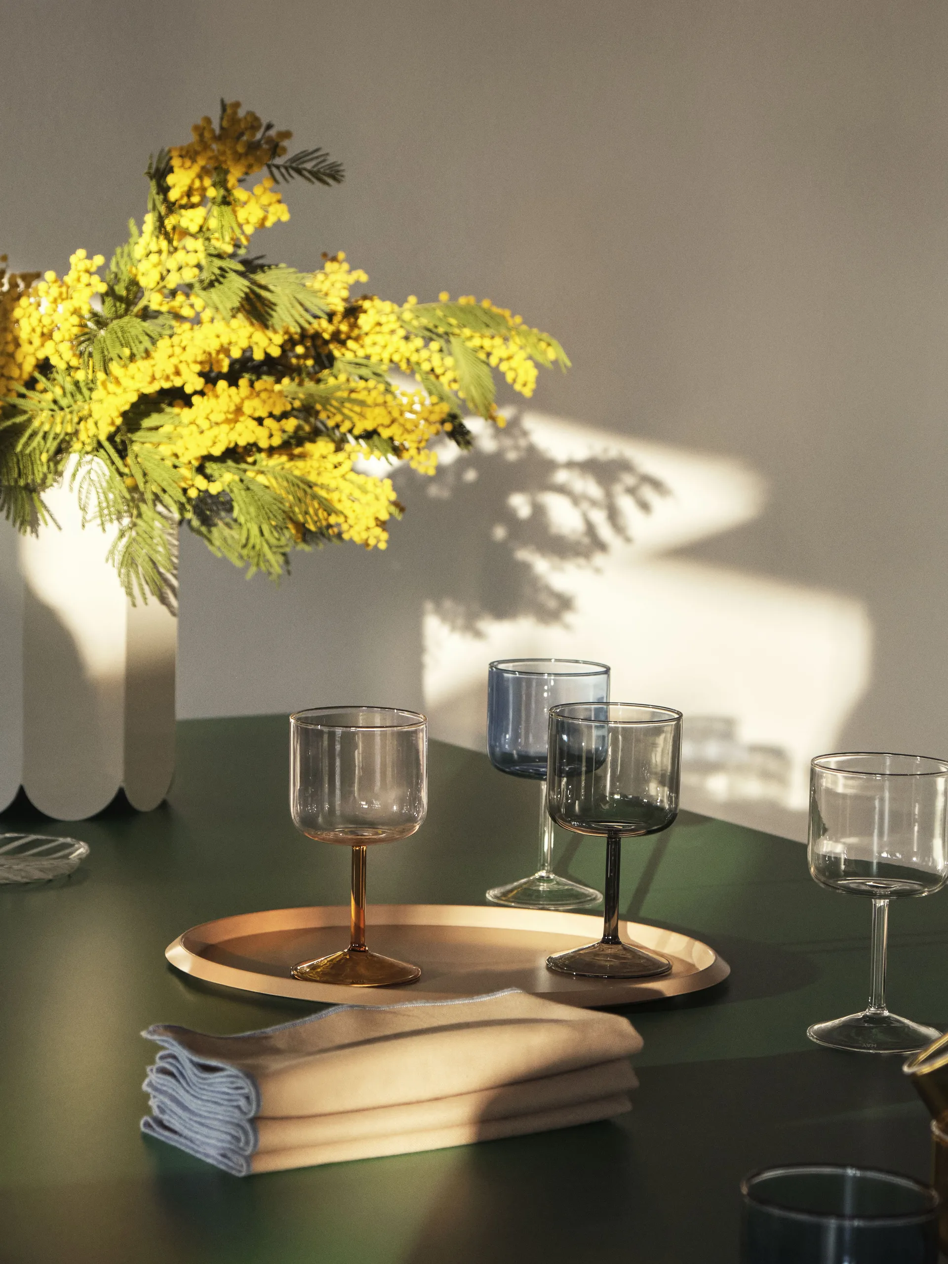 Tint wine glass 25 cl 2-pack, Clear HAY