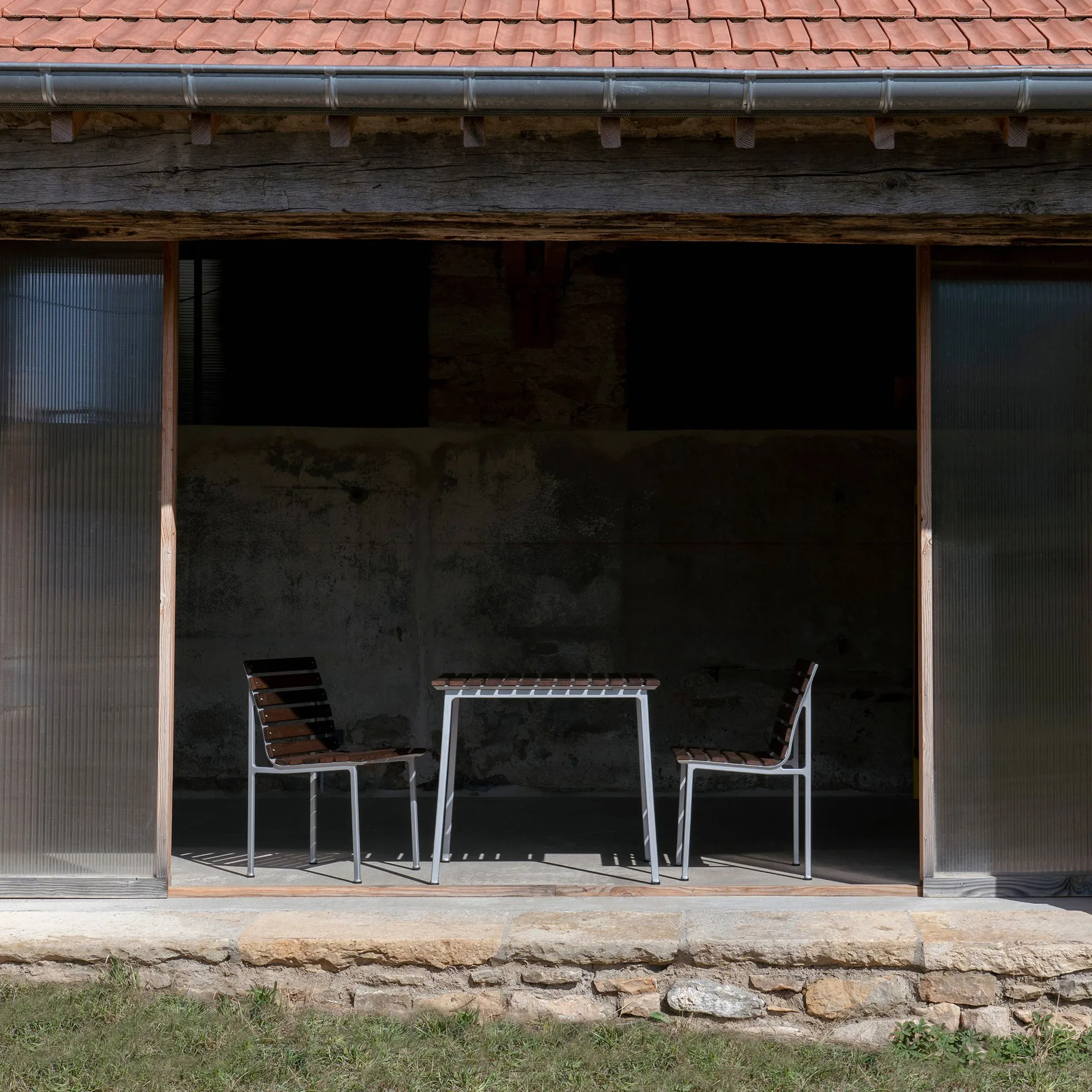 Traverse dining table, Oiled ash, 75 cm HAY
