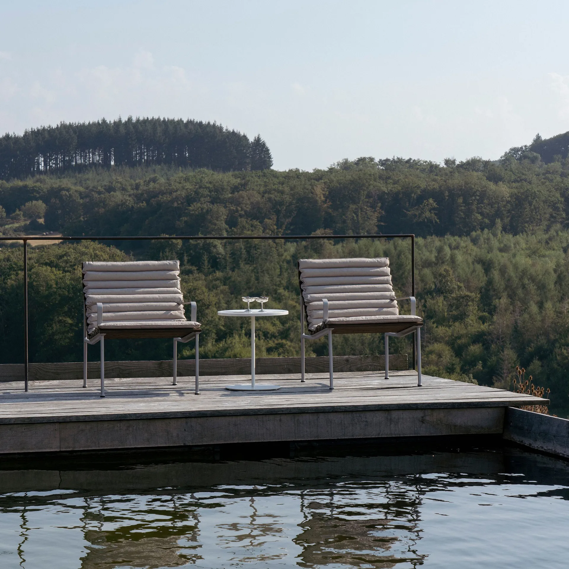 Traverse Lounge armchair, Oiled ash HAY