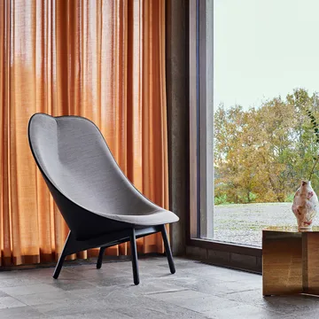 Uchiwa lounge chair - Black/white-black oak-black leather - HAY