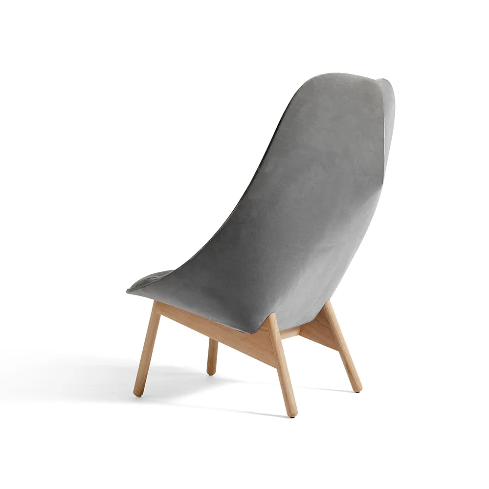 Uchiwa Quilt lounge chair, Magnesium-oak-back Lola warm grey HAY