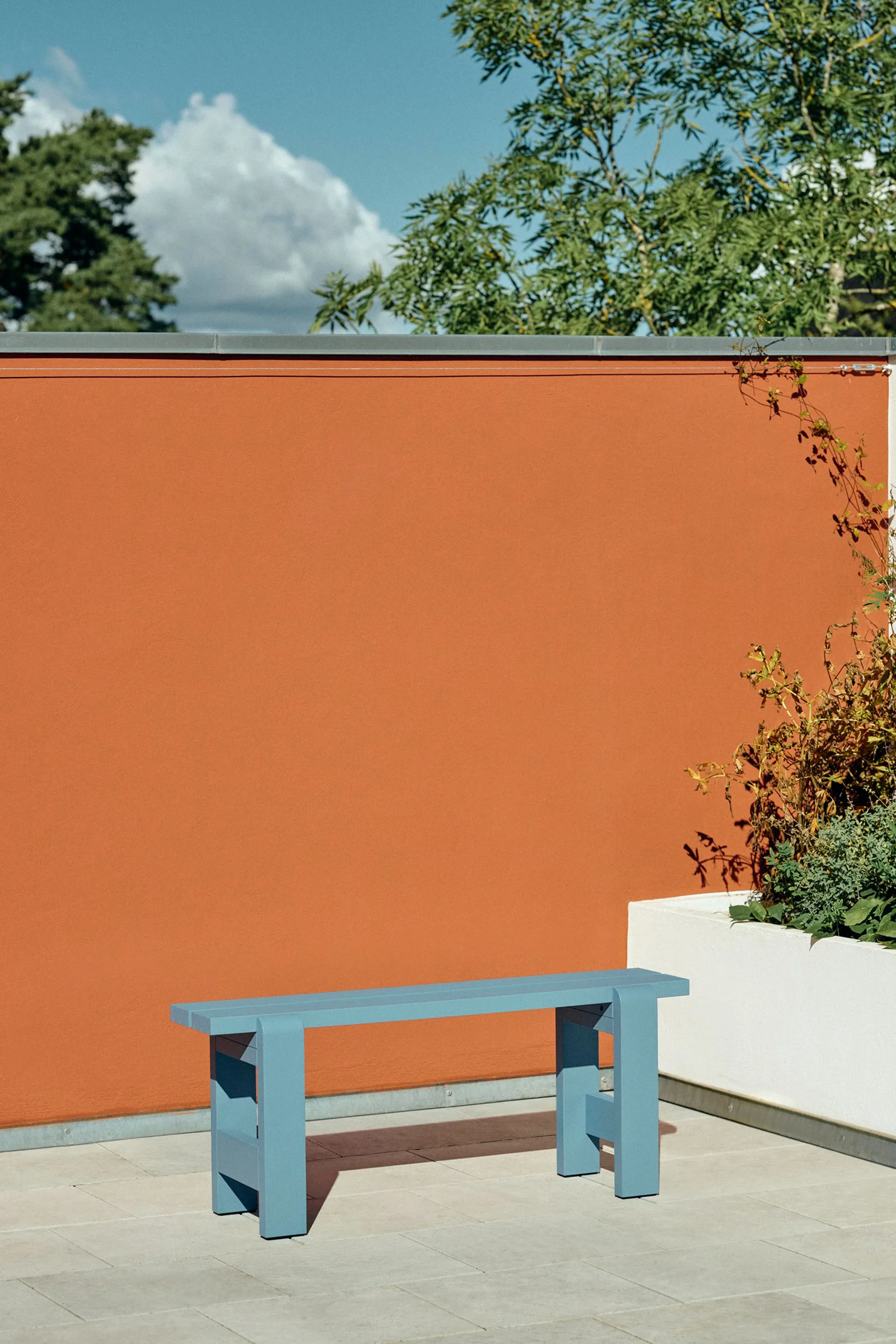 Weekday bench 111x23 cm lacquered pine, Azure Blue HAY