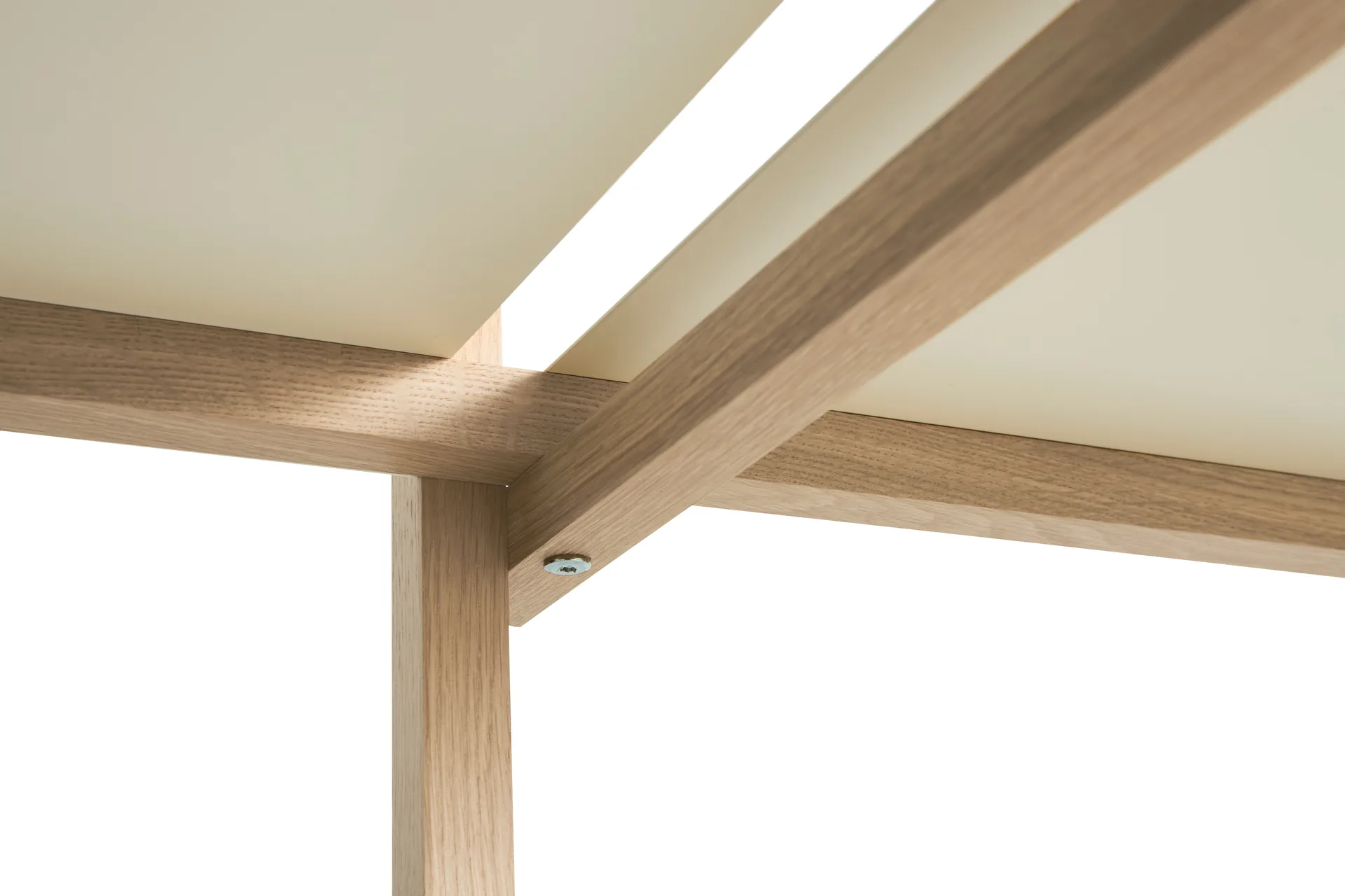 Woody shelf, Oak-almond white, high HAY