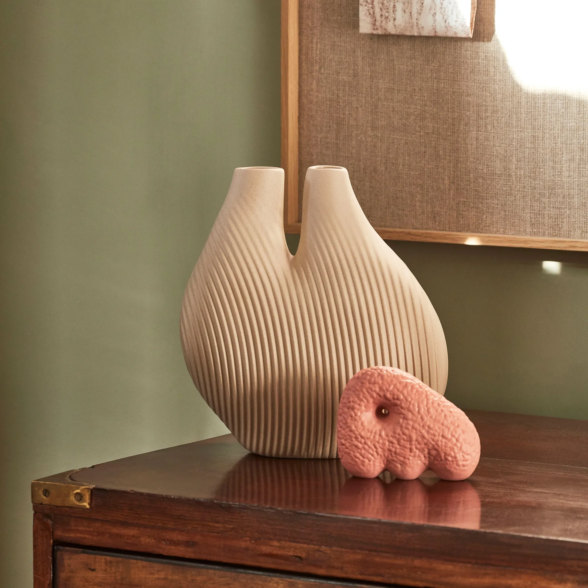 W&S Chamber vase, light beige HAY