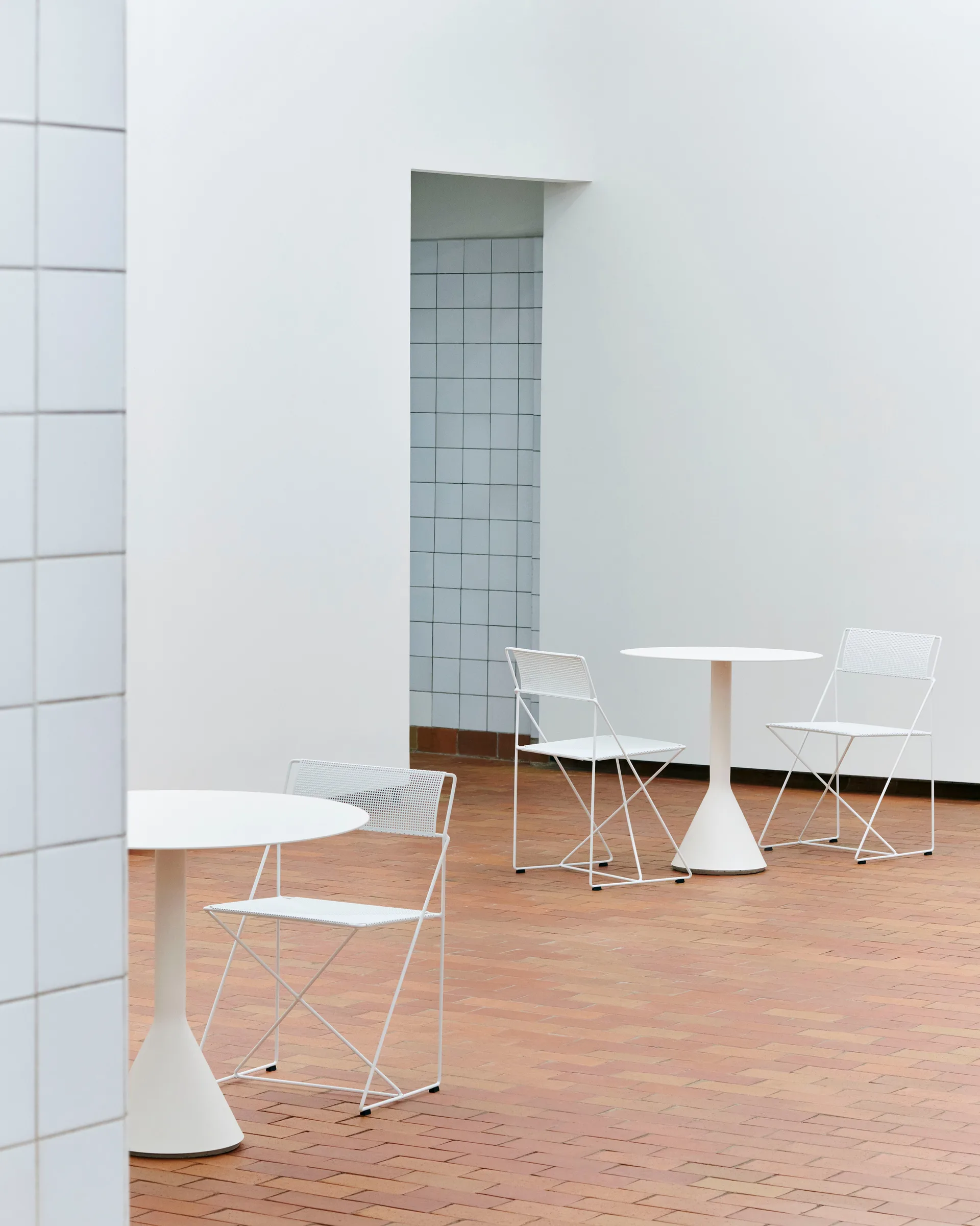 X-Line Indoor chair, Chalk white HAY