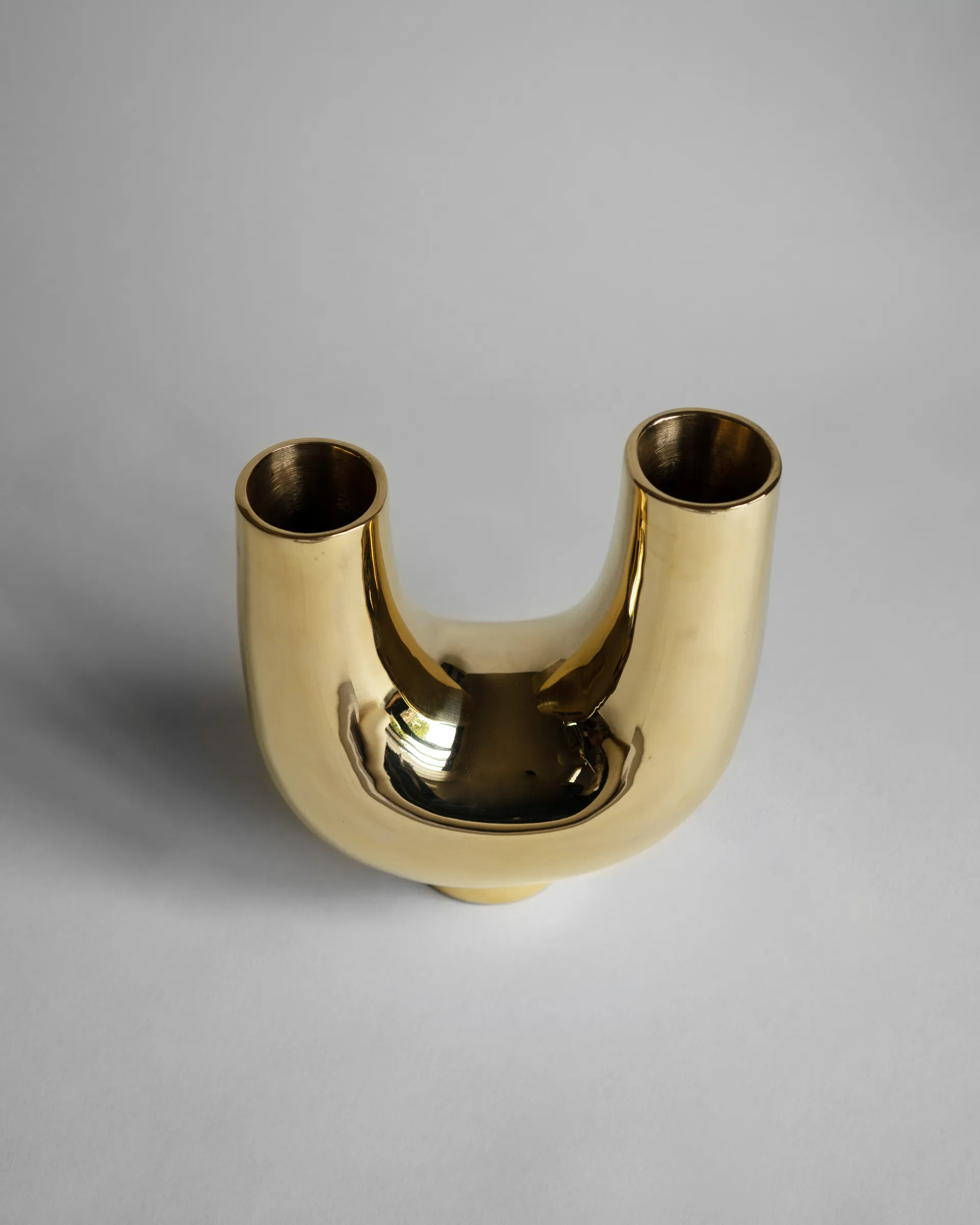 Kazumi vase, Brass Hein Studio