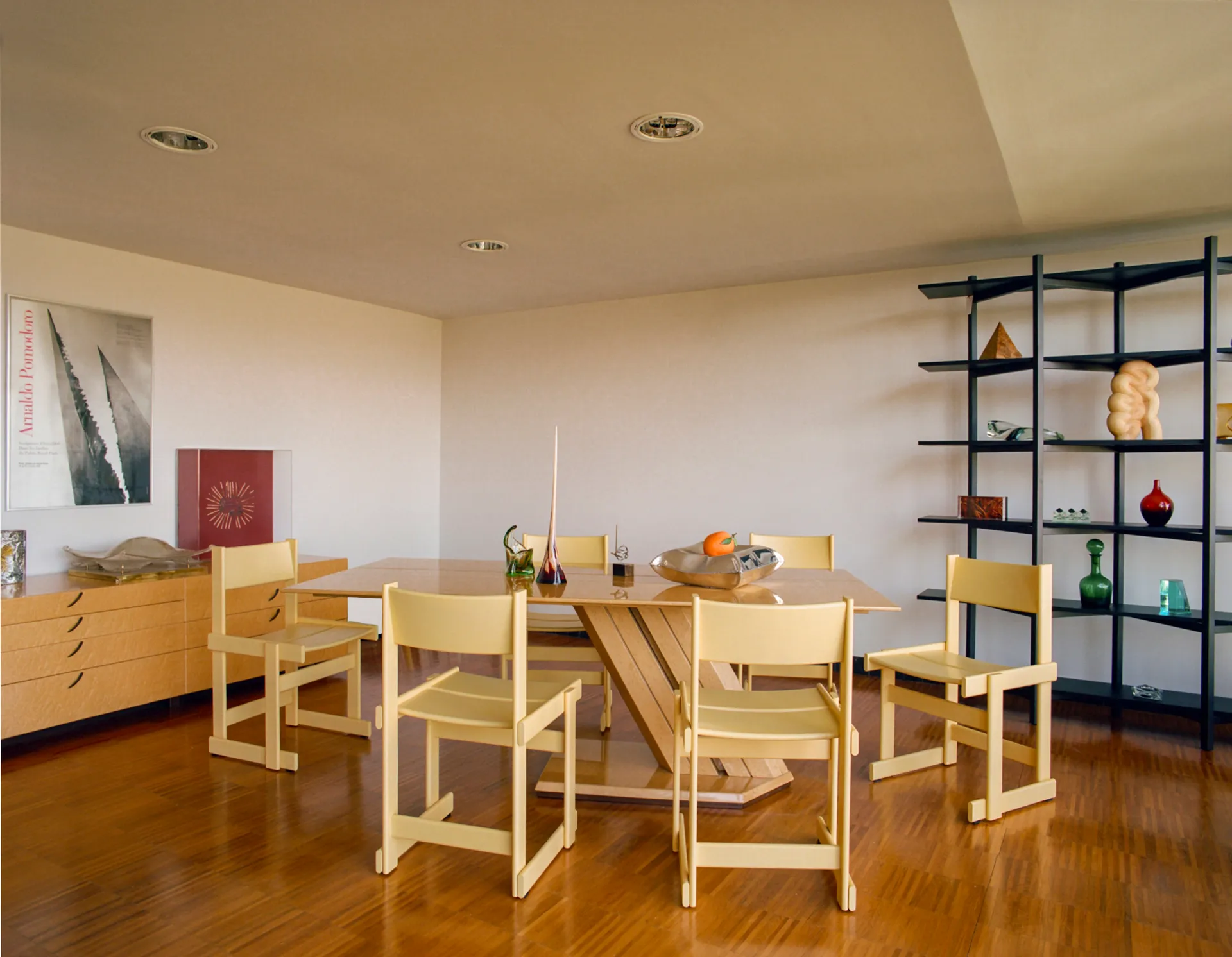 Bullnose chair, Beech Hem