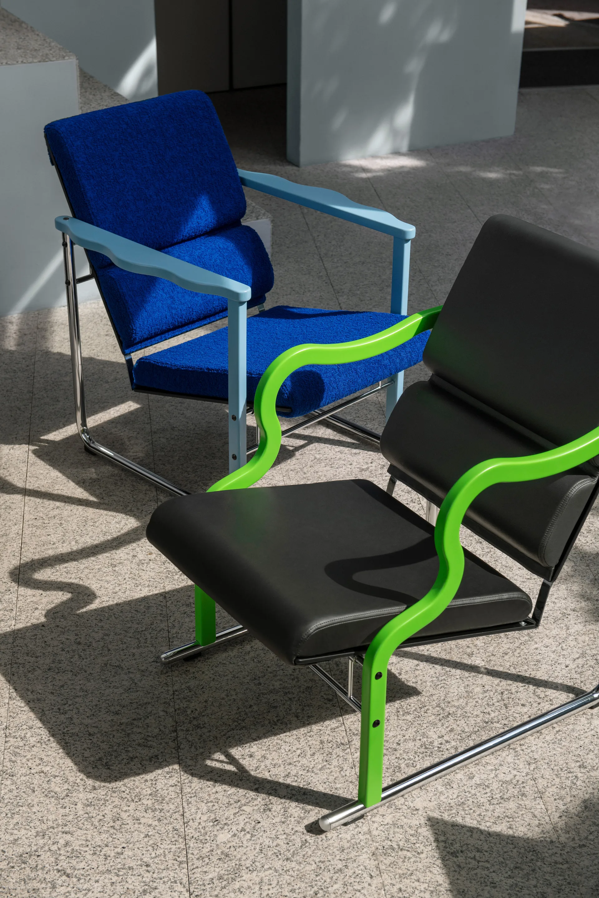 Experiment 501 lounge chair, Green-black leather Hem