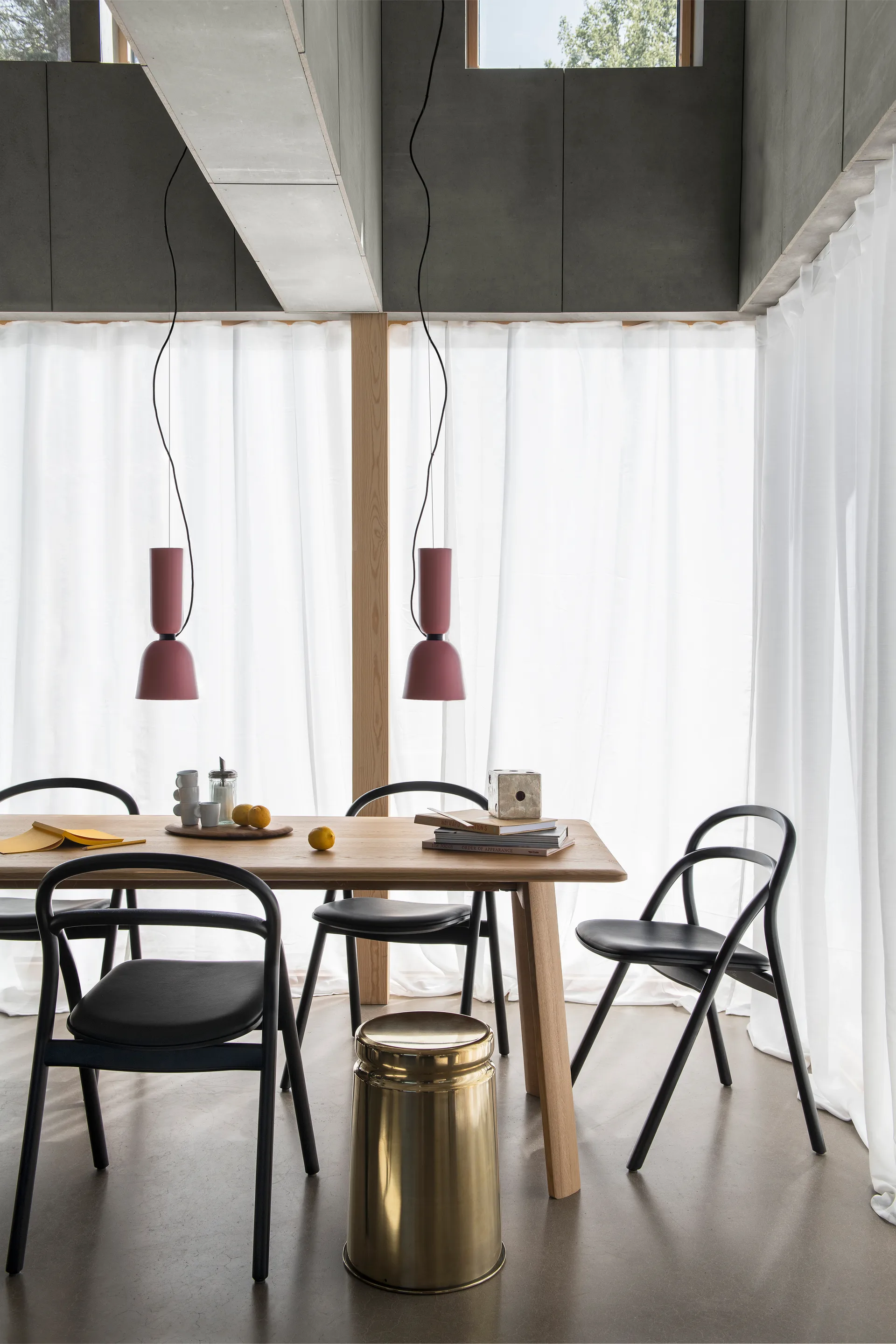 Last stool Ø32x44 cm, Brass Hem