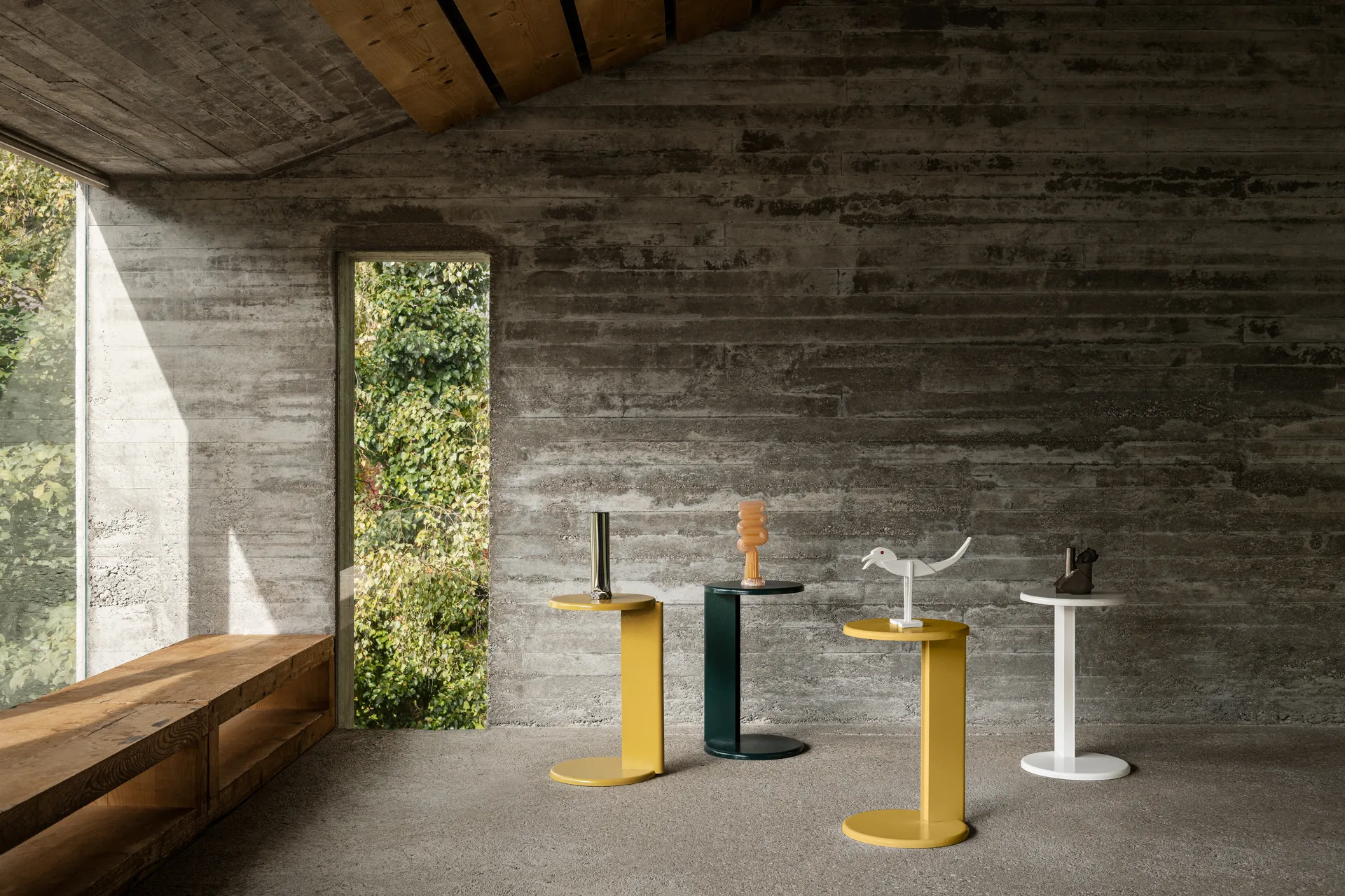 Lolly side table 56 cm, Ochre yellow gloss Hem