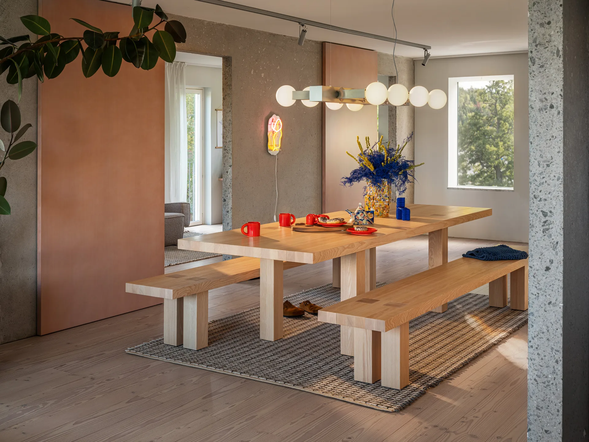 Max dining table with benches 250 cm, Ash Hem