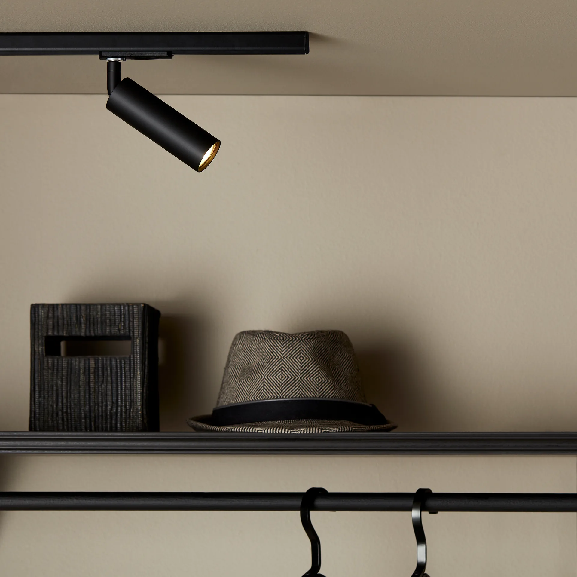 Pipeline spotlight global 1-fas, Matte black Herstal