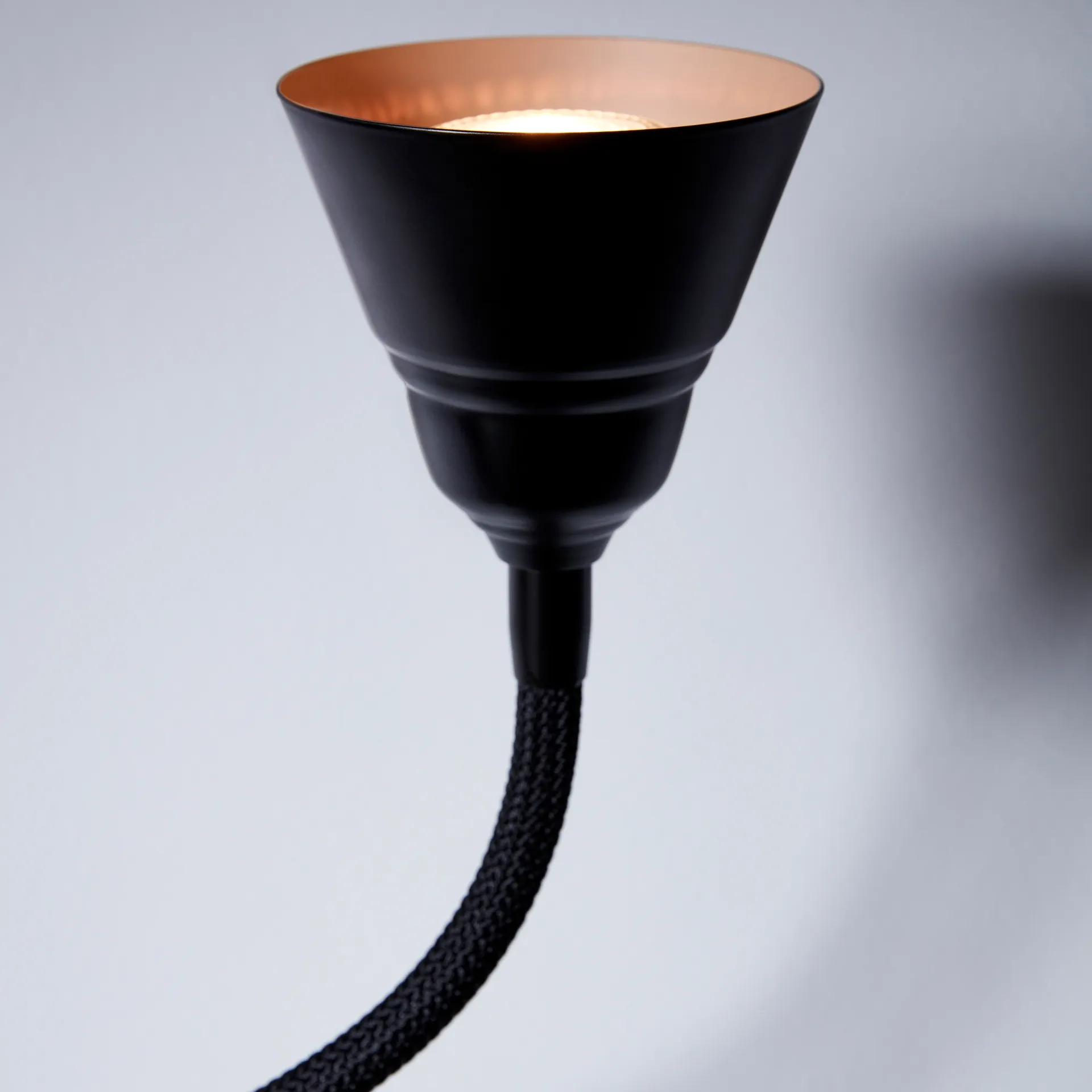 Relief wall lamp, Matte black Herstal