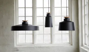 Street pendant lamp M - Matte black - Herstal