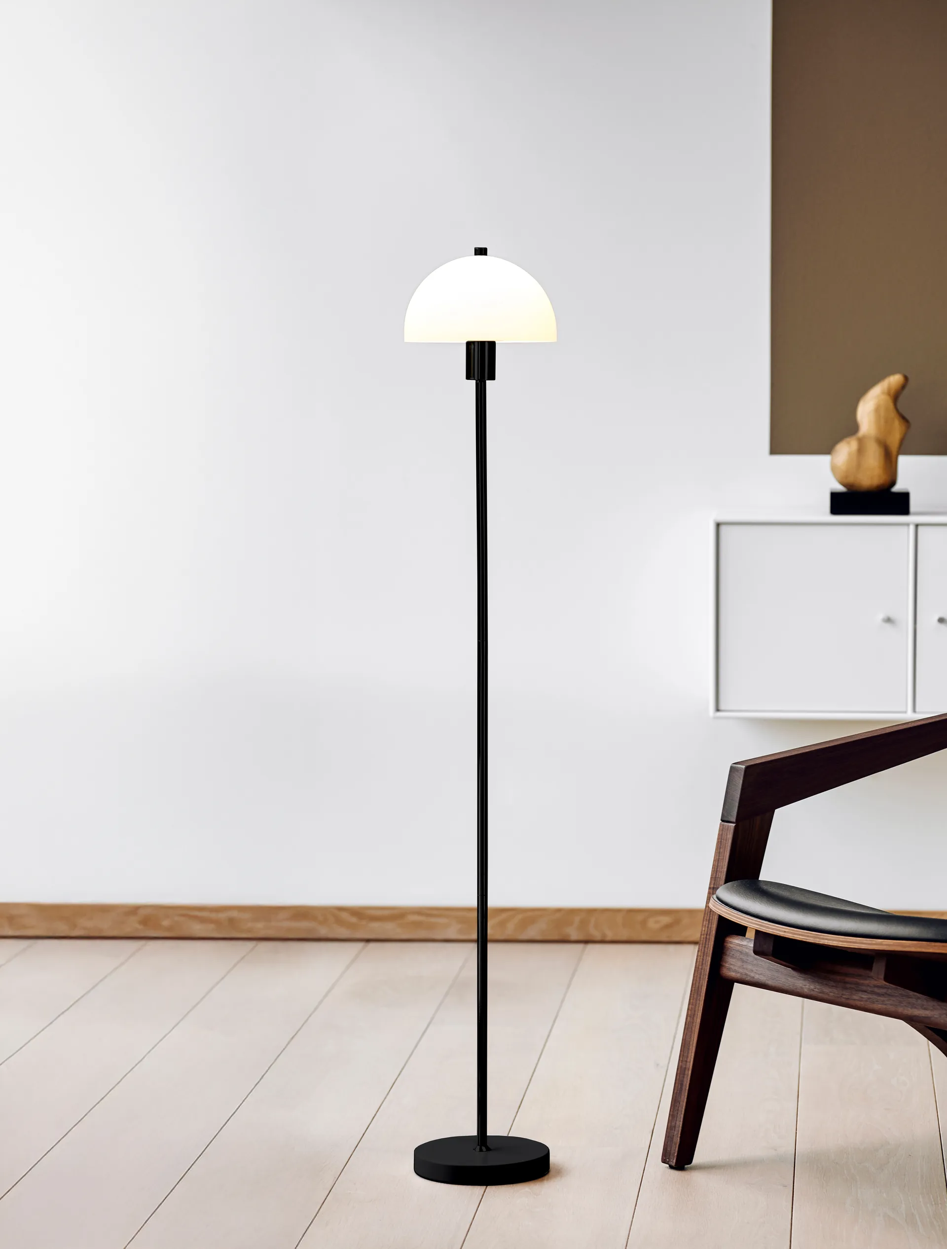 Vienda floor lamp, Black-opal glass Herstal