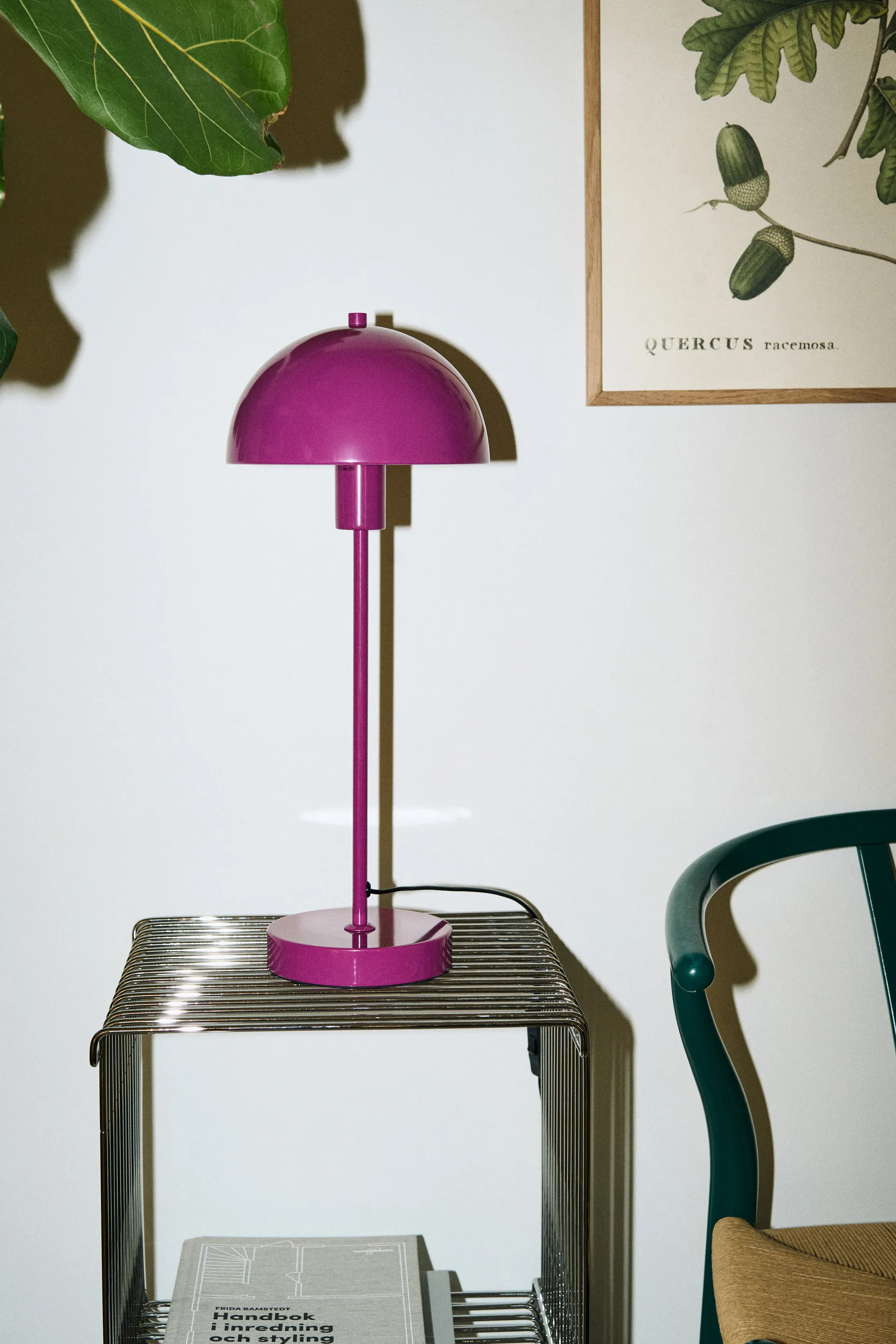 Vienda table lamp, Dragon purple Herstal