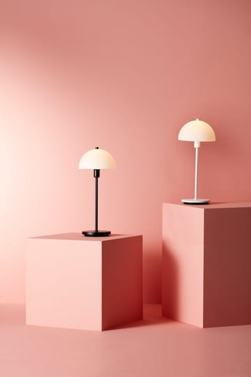Vienda X table lamp - white - Herstal