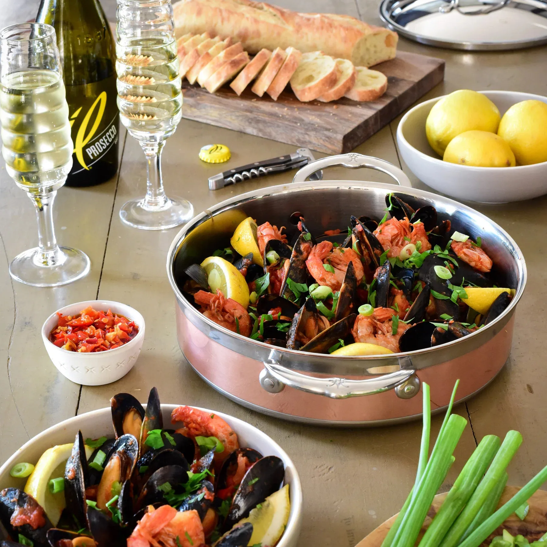 Hestan Copperbond Sauté pan with lid, 3,3 L Hestan