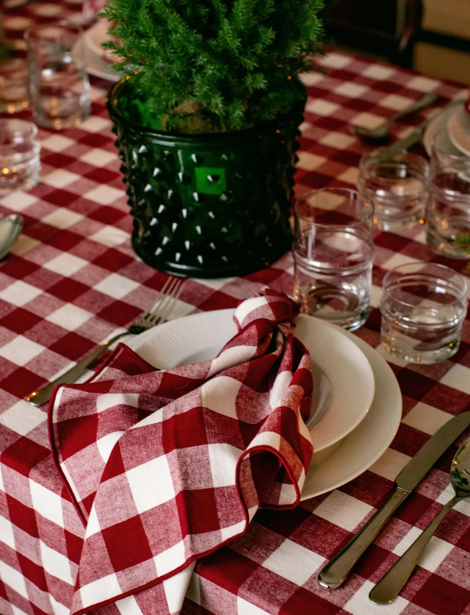 Bettyhill tablecloth, Ruby, 150x330 cm Himla