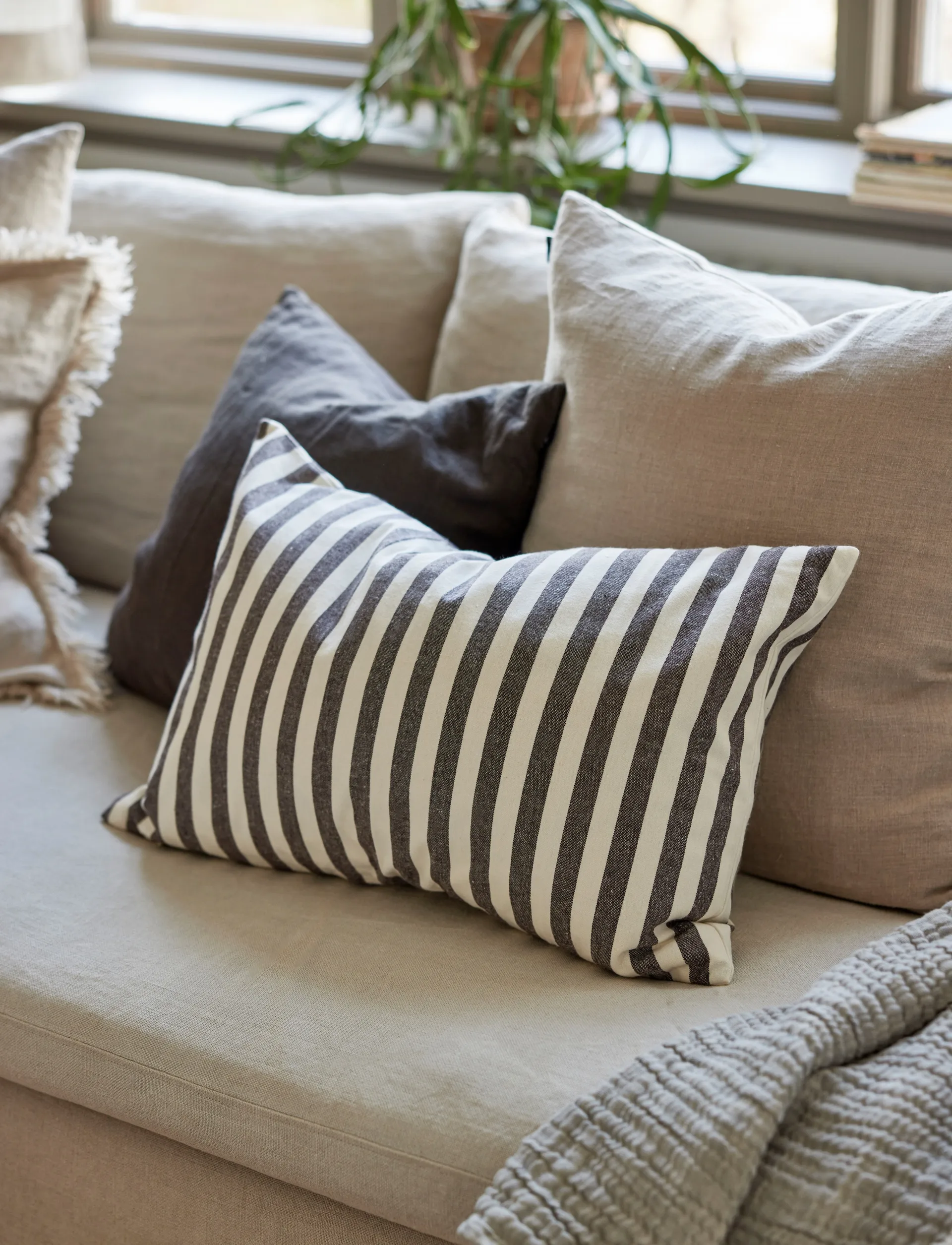 Bretagne cushion cover, Chocolate, 40x60 cm Himla