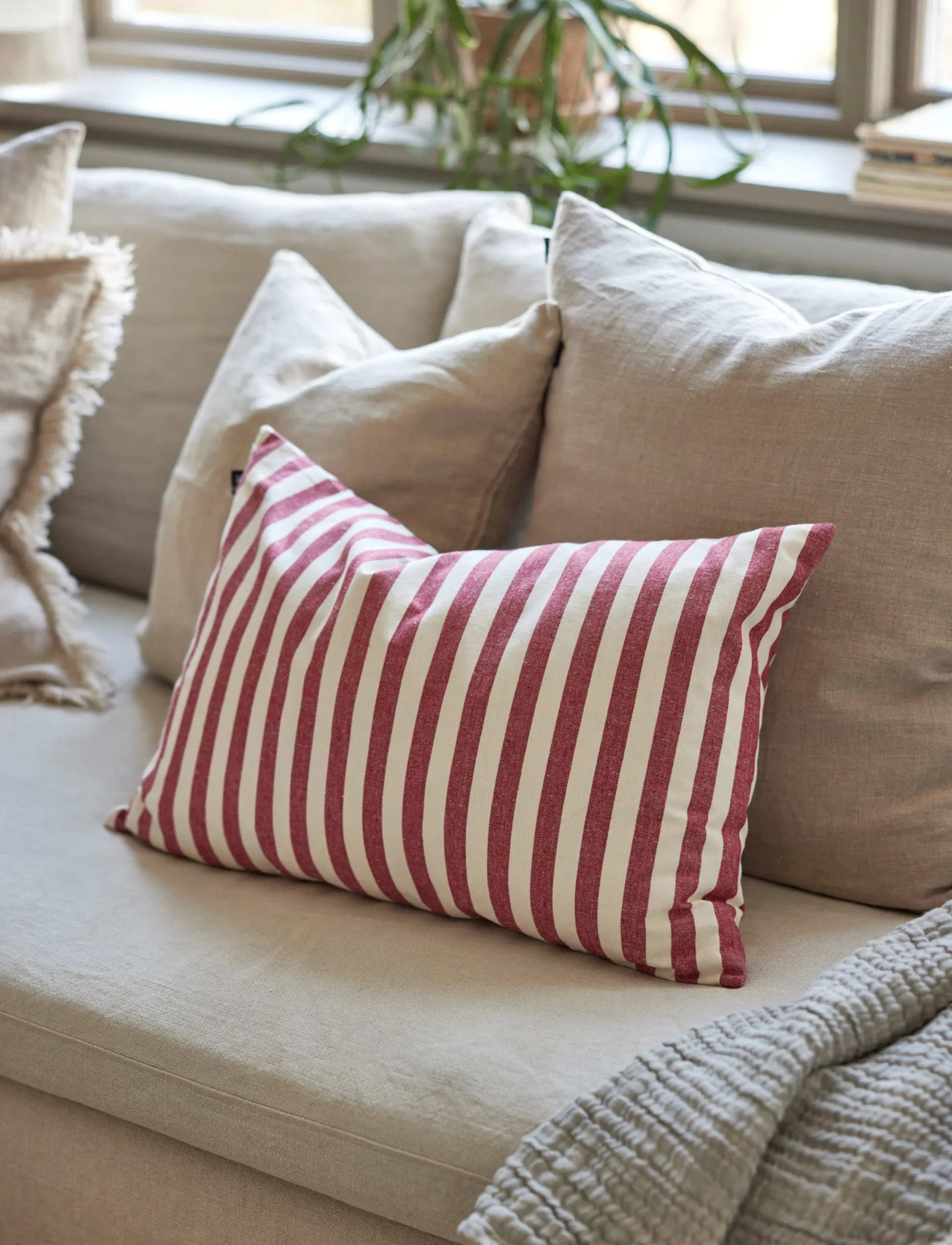 Bretagne cushion cover, Deep red, 40x60 cm Himla