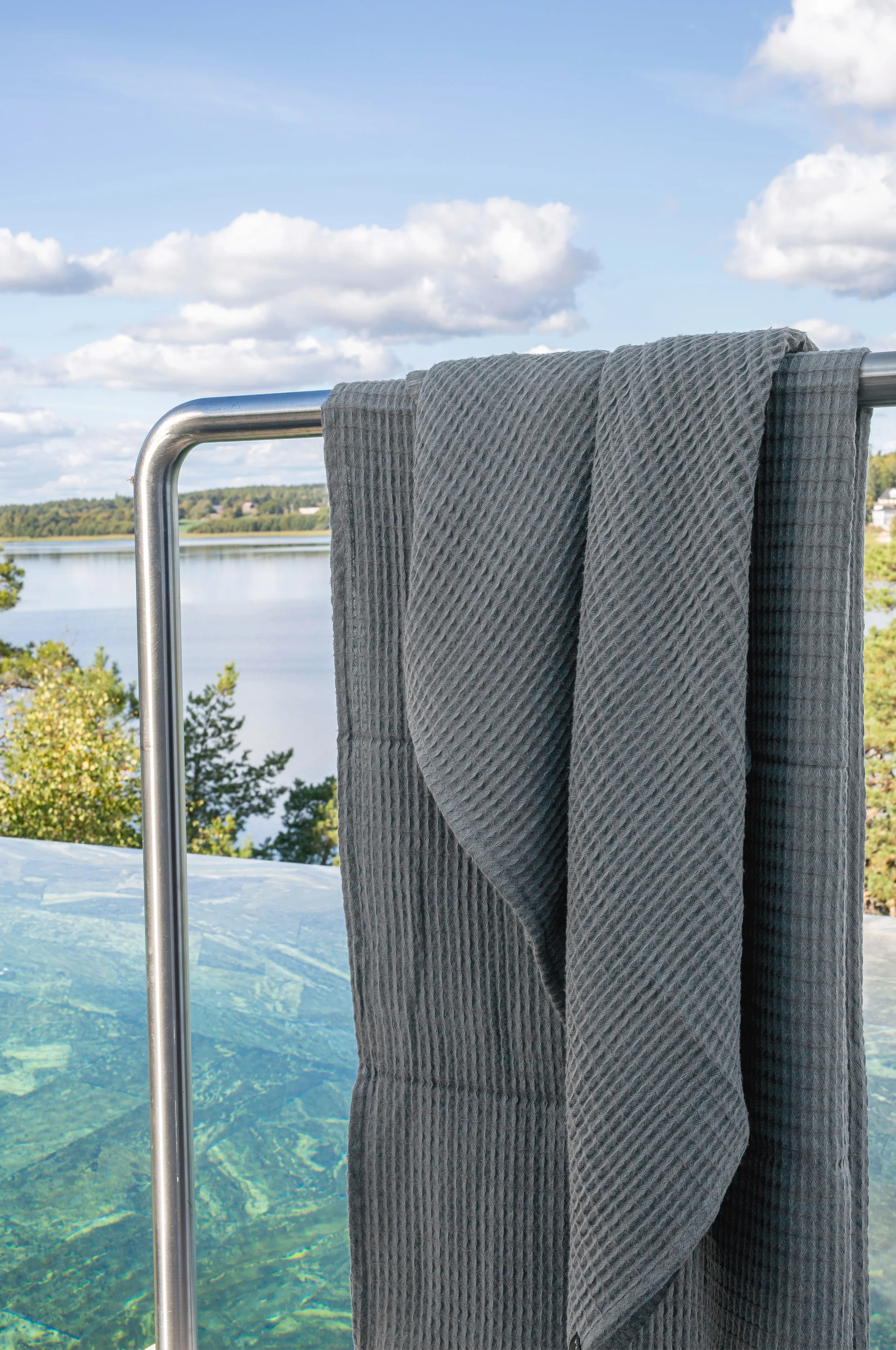 Ego towel 50x70 cm, Charcoal Himla