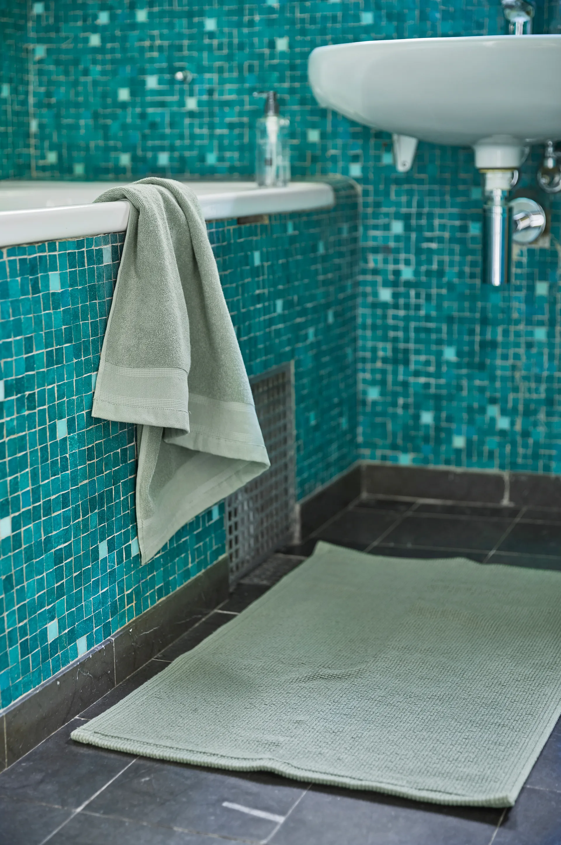 Love bathroom mat 70x110 cm, Sage Himla