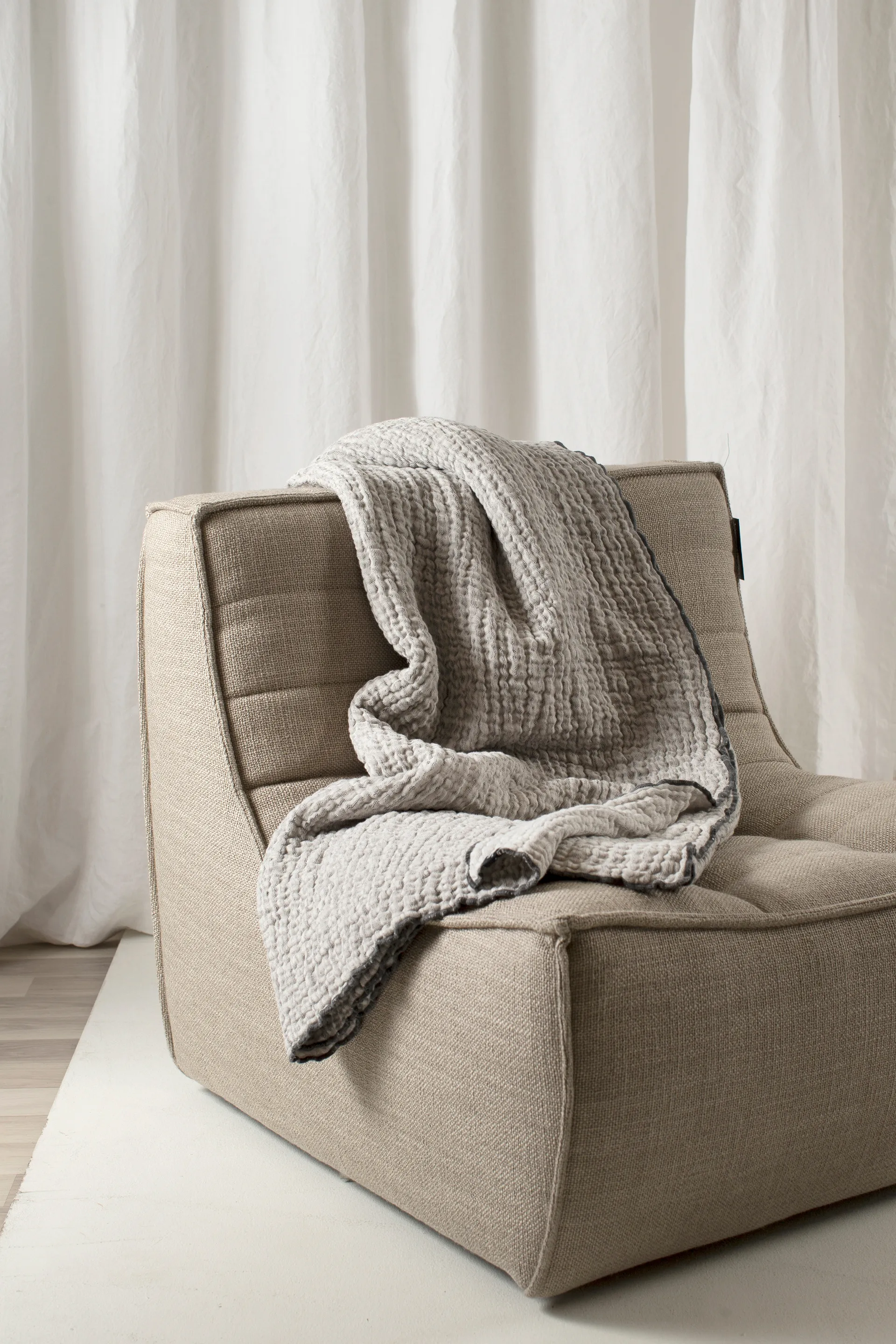 Pauline bedspread 160x260 cm, Shadow Himla