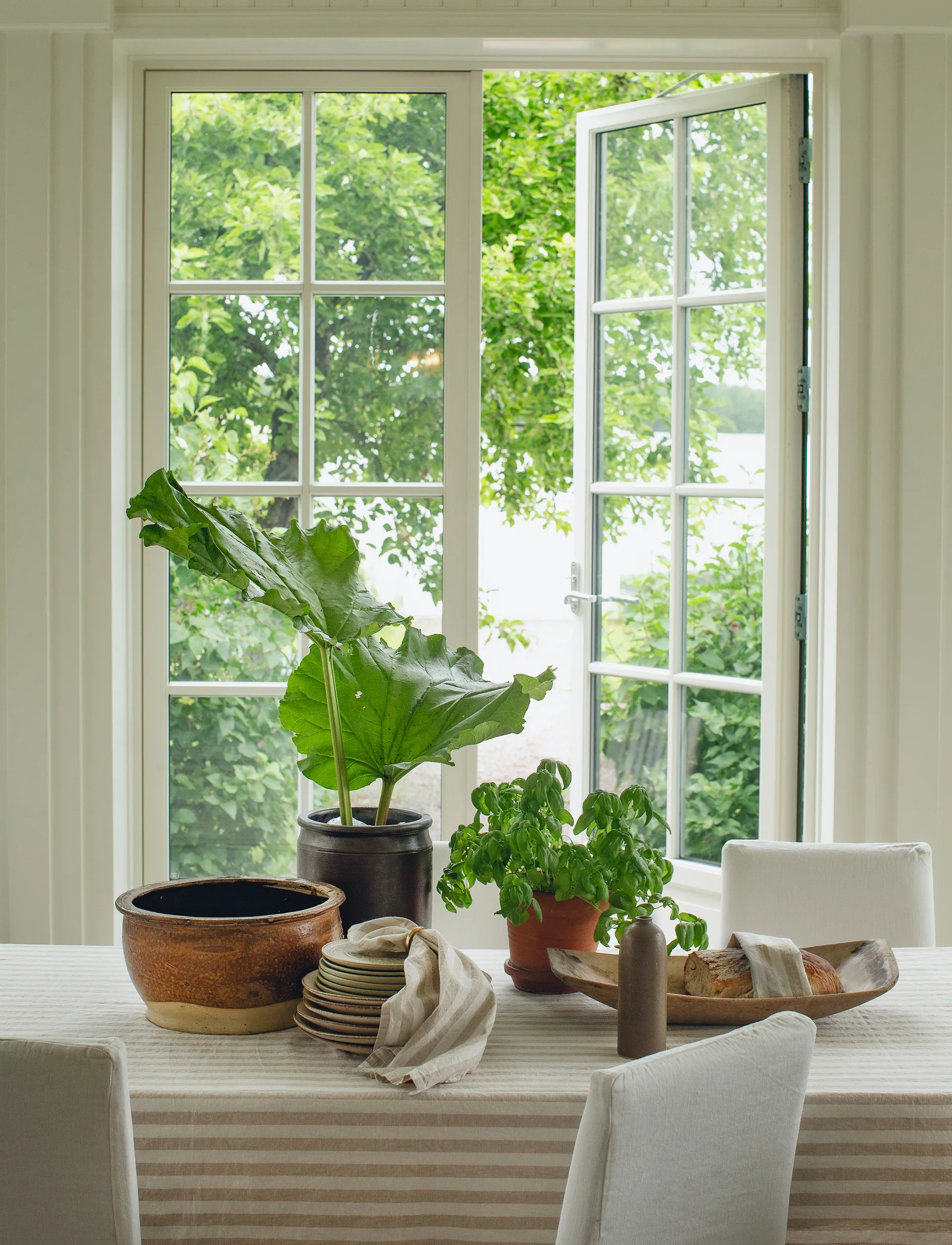 Riviera tablecloth 145x330 cm, Sand Himla