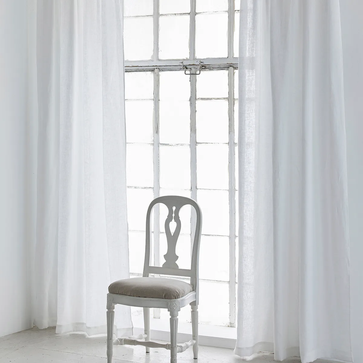 Springtime curtain with ironing strip 140x290 cm, white Himla