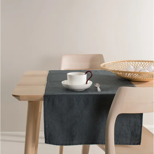 Sunshine table runner from Himla