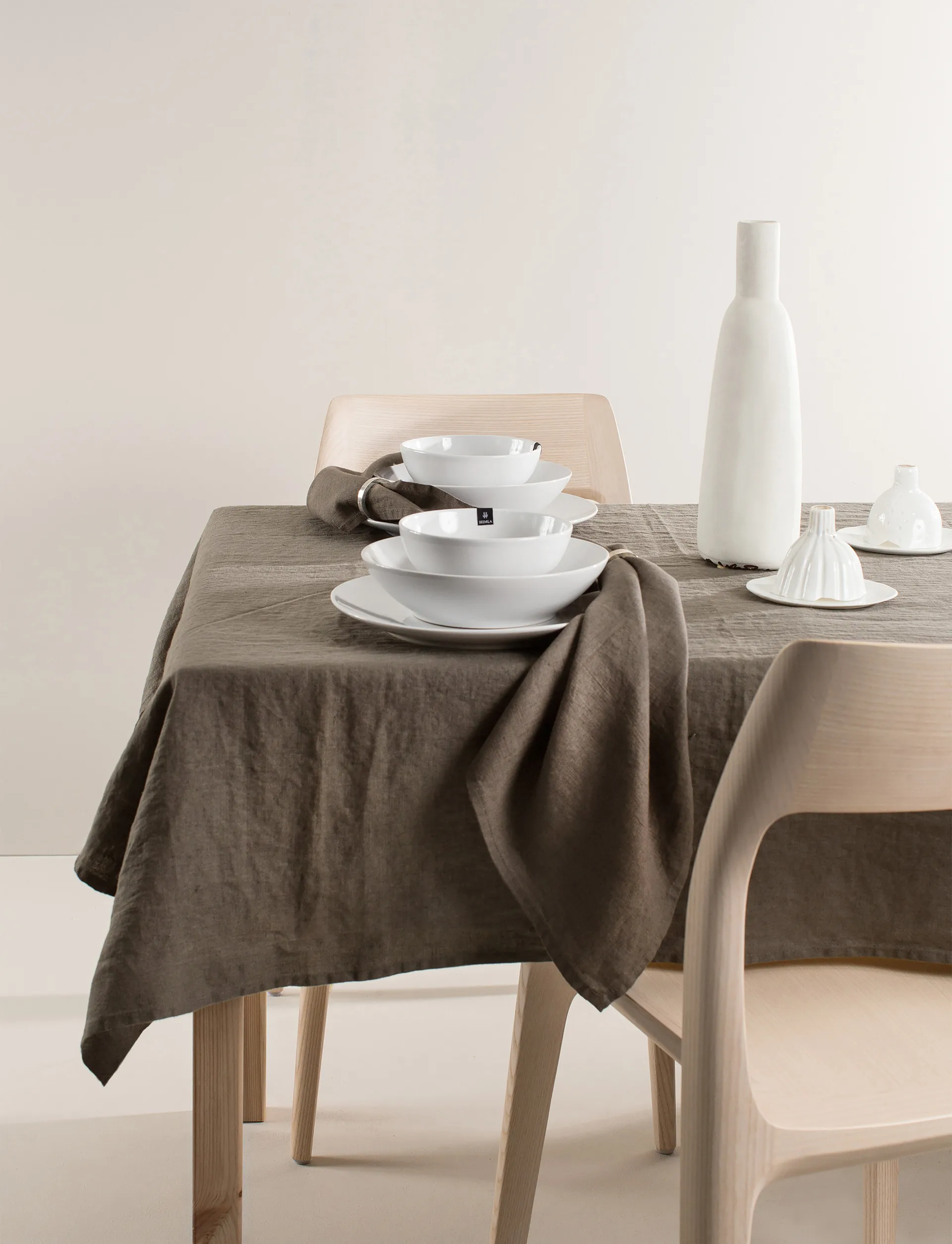 Sunshine tablecloth, Coffee, 145x330 cm Himla