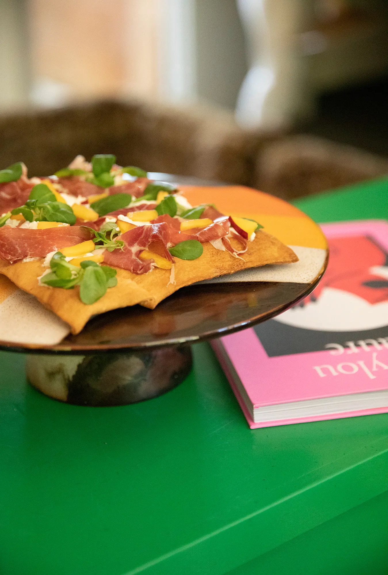 70's plateau cake plate, Retro wave HKliving