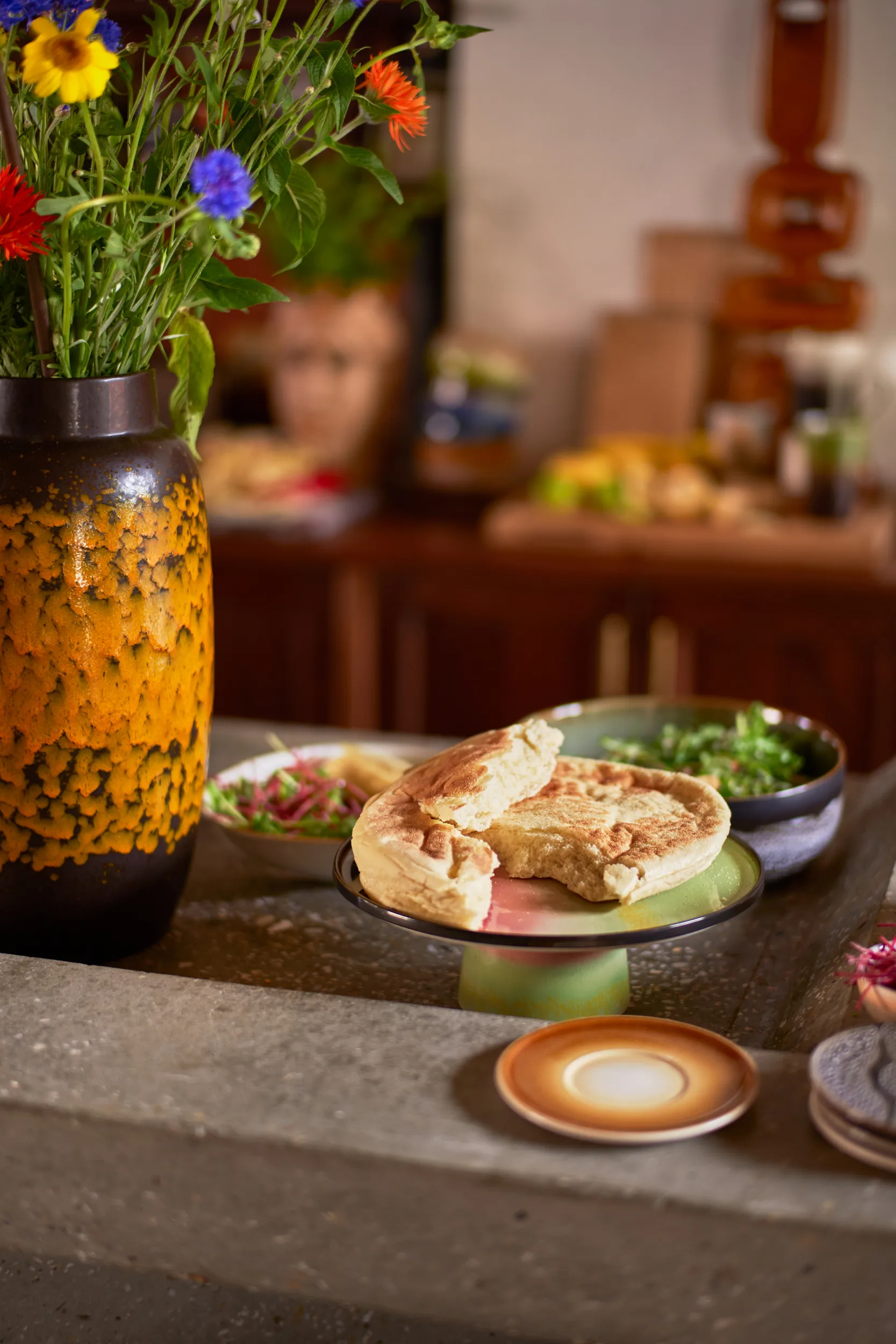 70's plateau cake stand M, Licorice HKliving