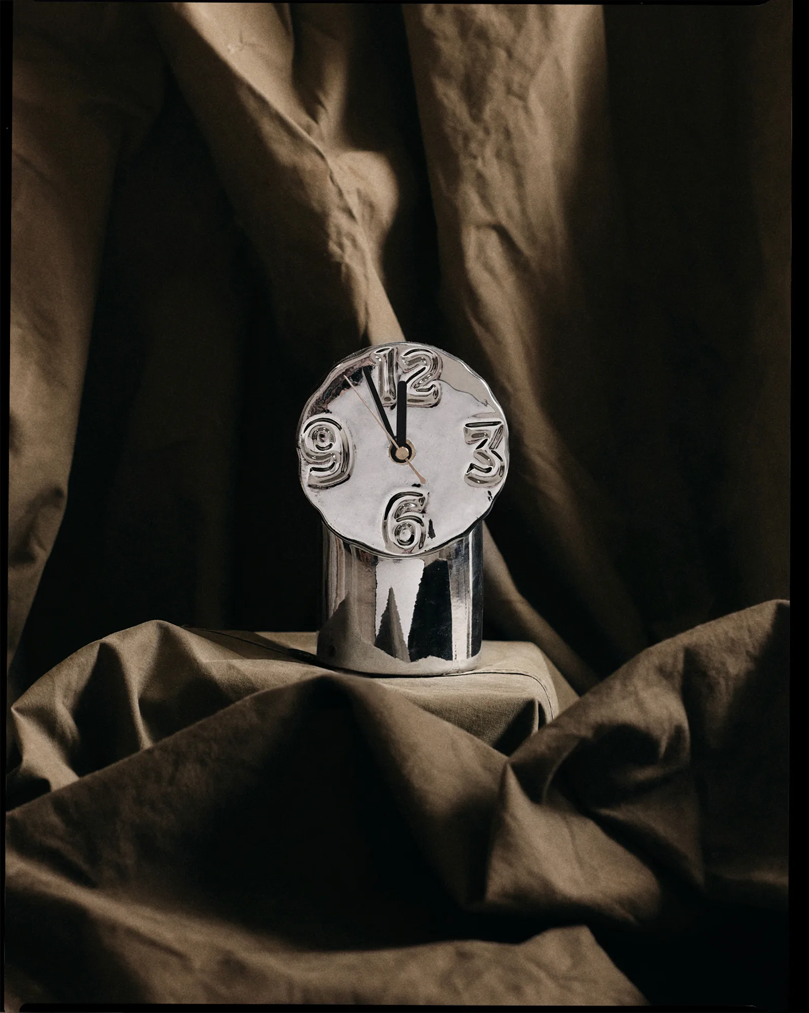 Retro ceramic clock 17.5 cm, Chrome HKliving