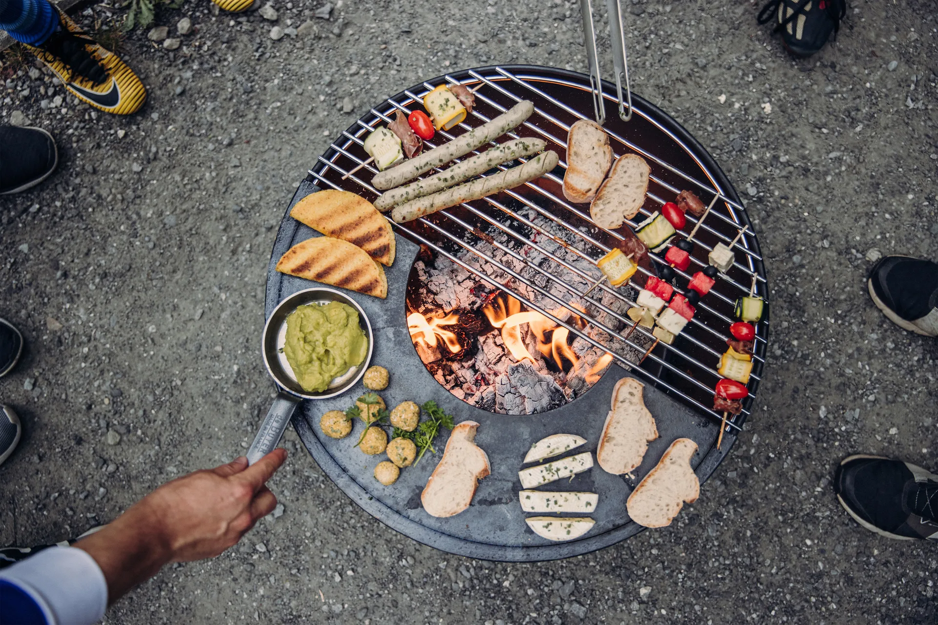 BOWL 57 fireplace, Black-silver, star base Höfats