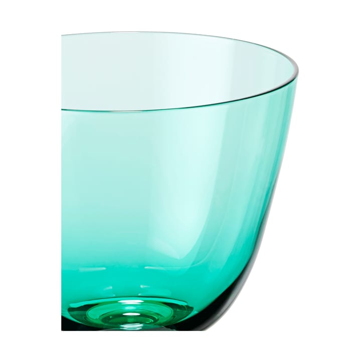 Flow glass on base 35 cl - Emerald green - Holmegaard
