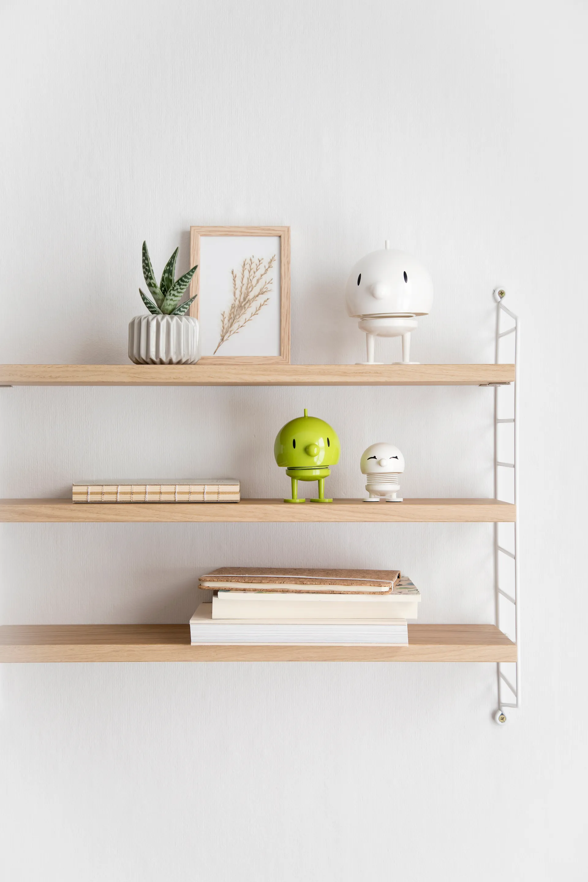 Hoptimist Bumble L figure, White Hoptimist