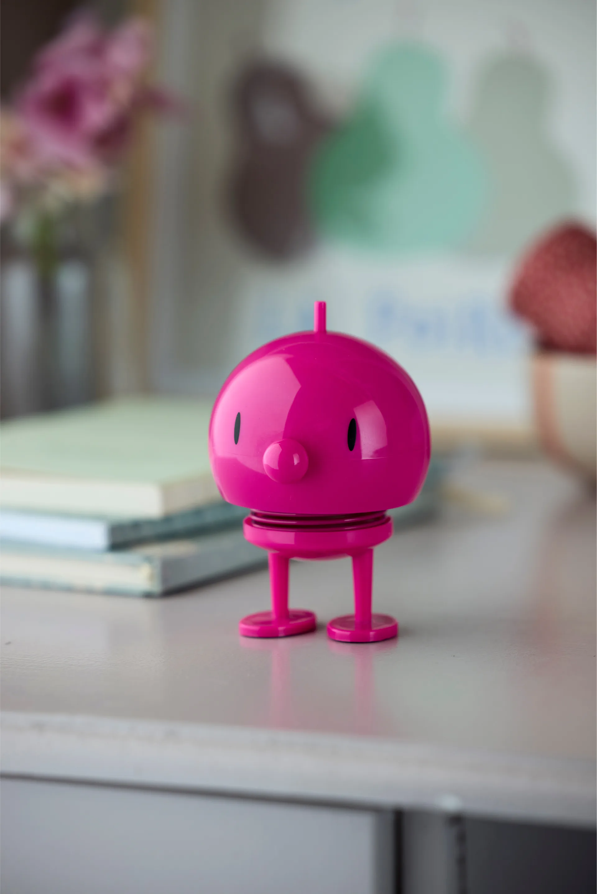 Hoptimist Bumble M figure, Pink Hoptimist