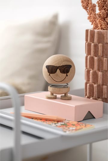 Hoptimist Smiley Cool M figure - Raw oak - Hoptimist