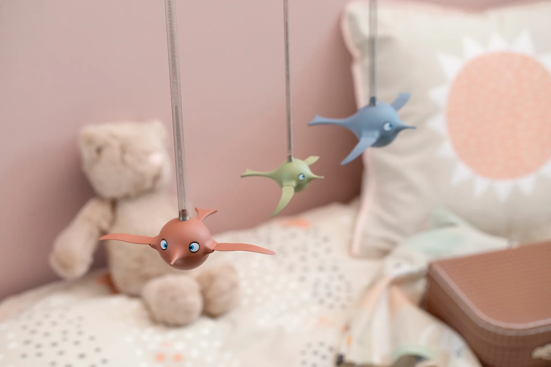 Hoptimist Soft Birdie M mobile, Ruby Hoptimist