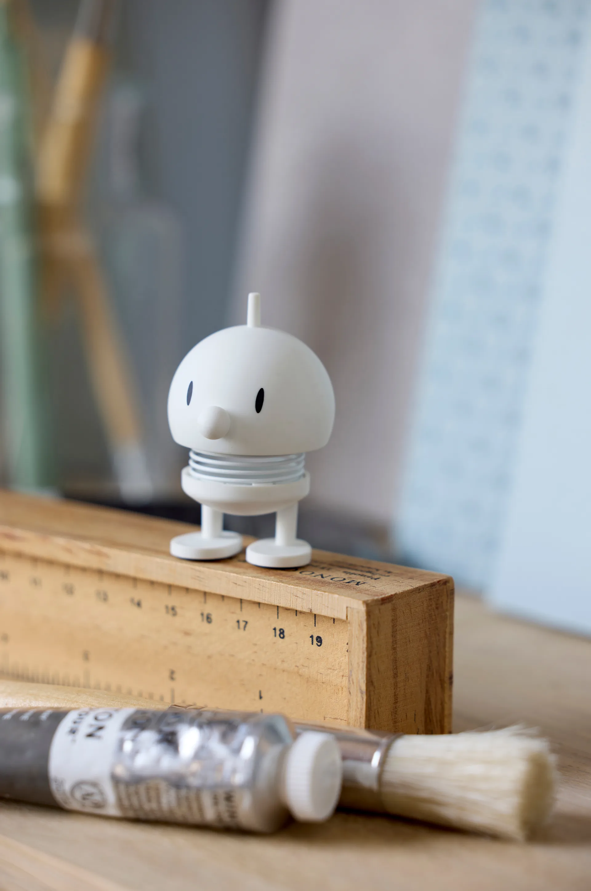 Hoptimist Soft Bumble figure XS, White Hoptimist