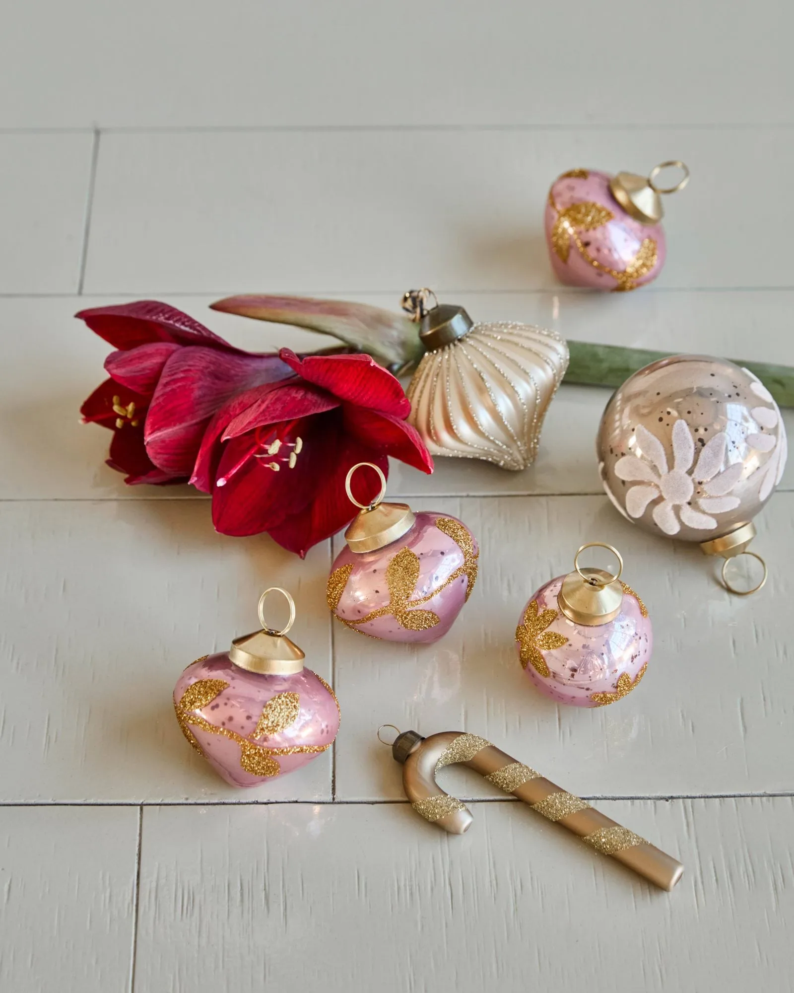 Amore Christmas hanging ornament 4-pack, Pink House Doctor