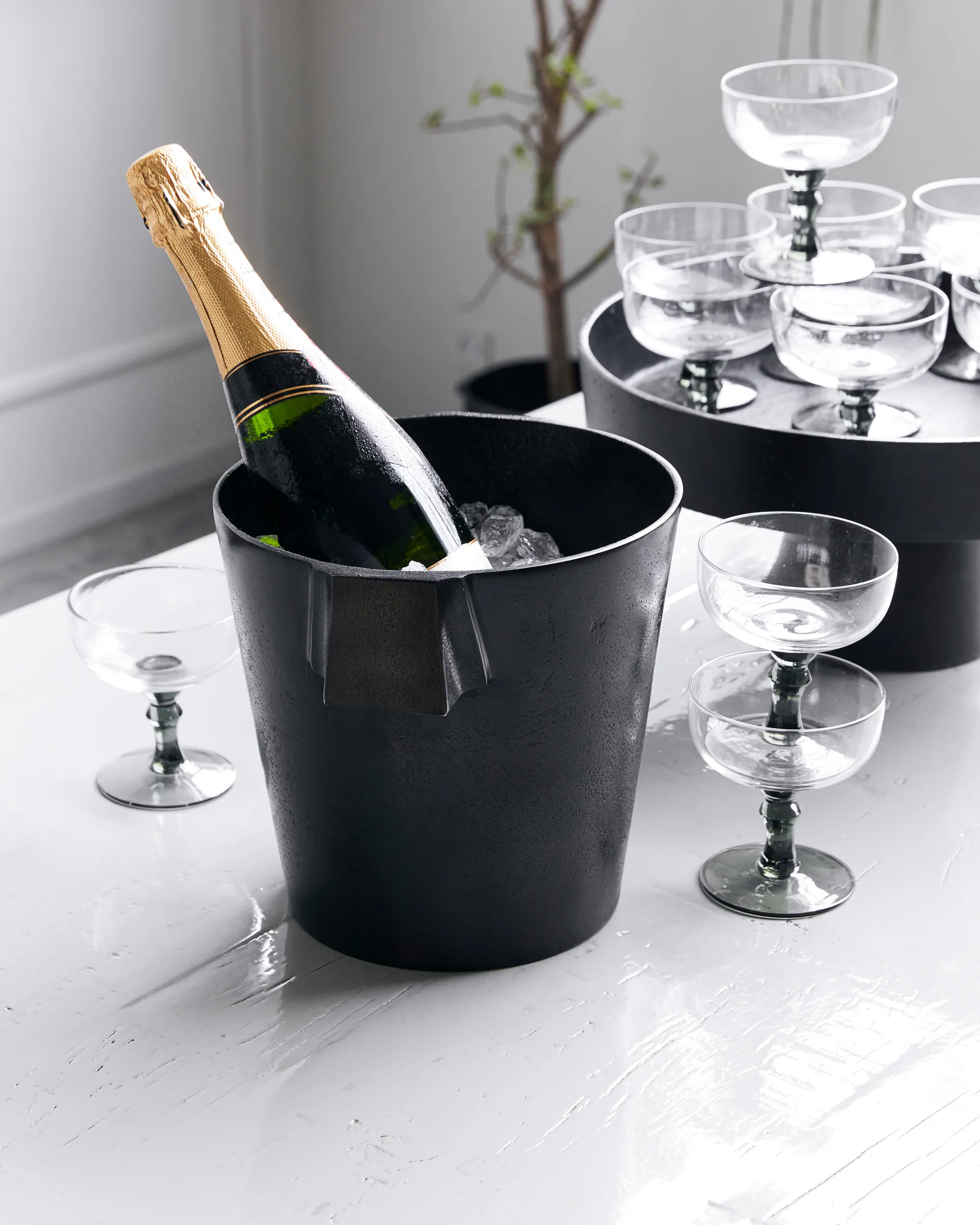 Buck wine cooler Ø22 cm, Browned brass House Doctor