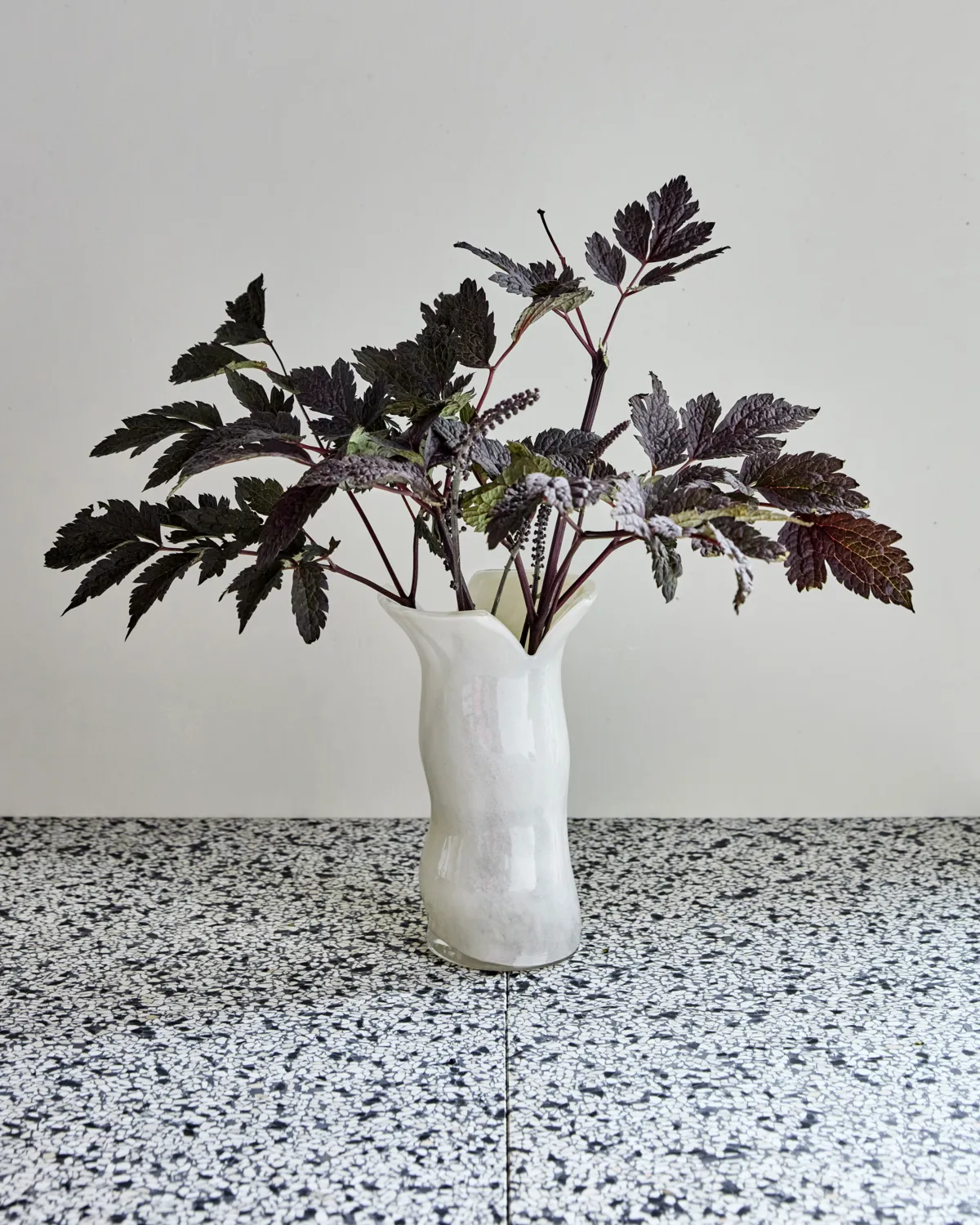 Cuff vase, Off-white House Doctor