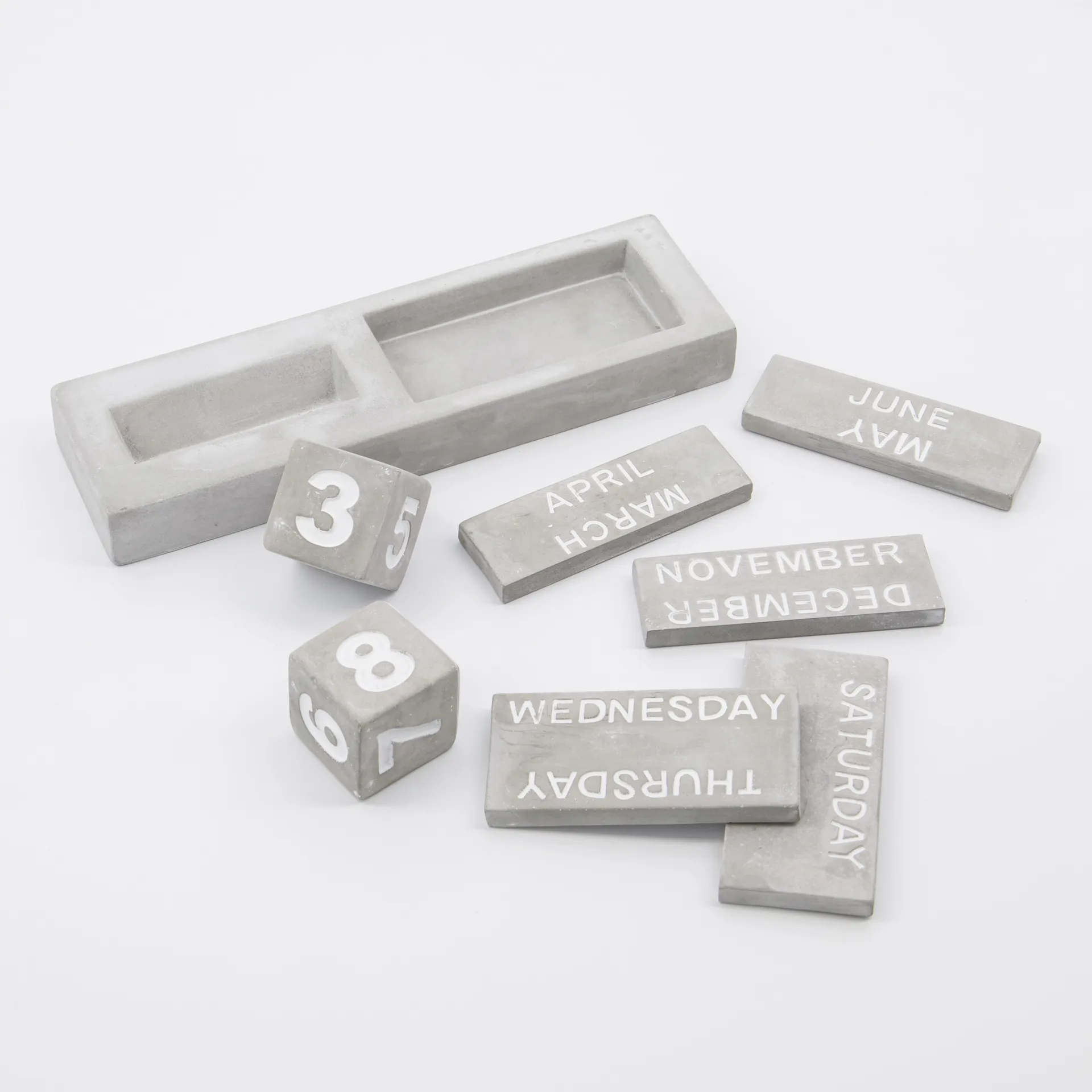 Eternity calender, Grey House Doctor