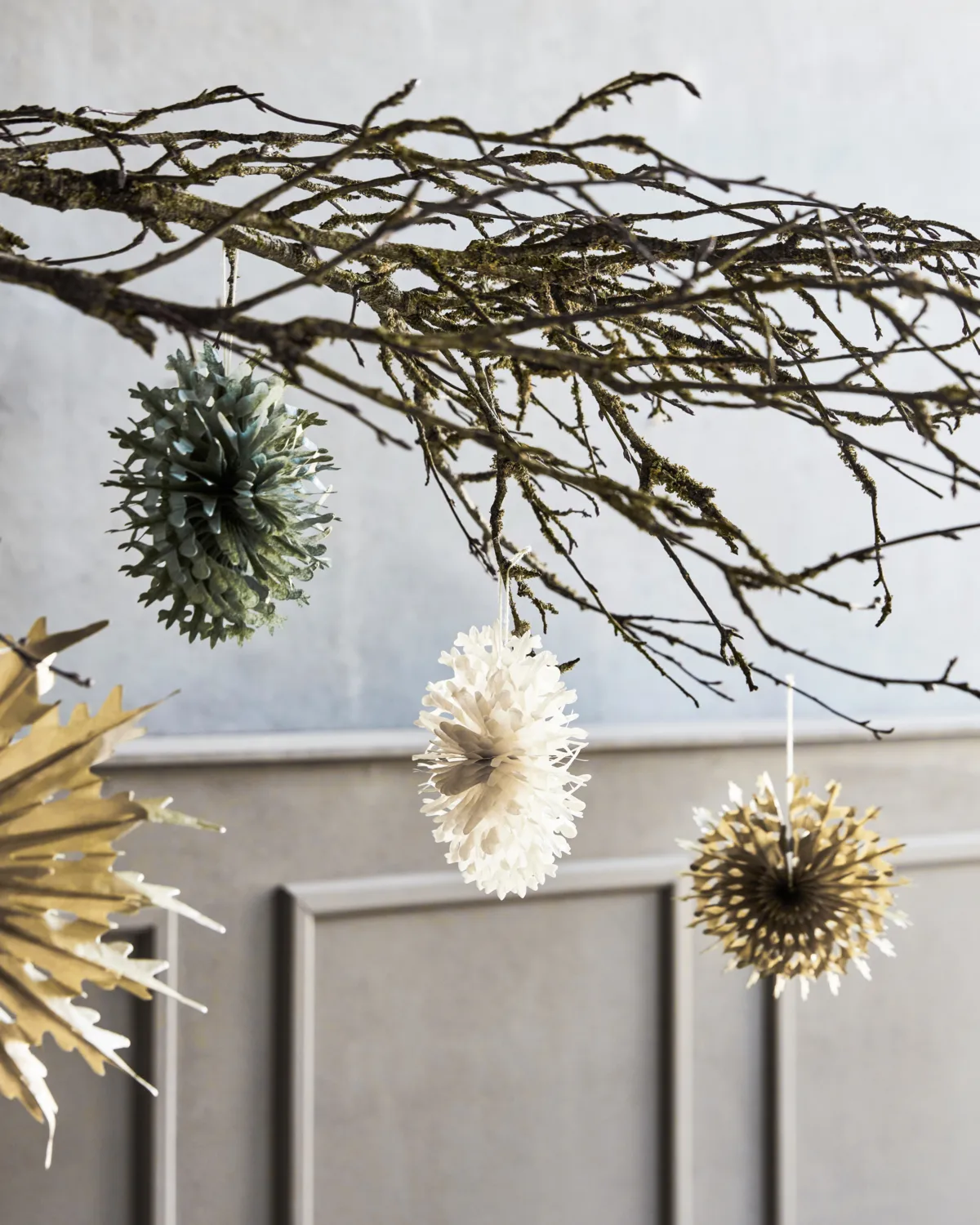 Fold paper stars 12-pack, Golden House Doctor