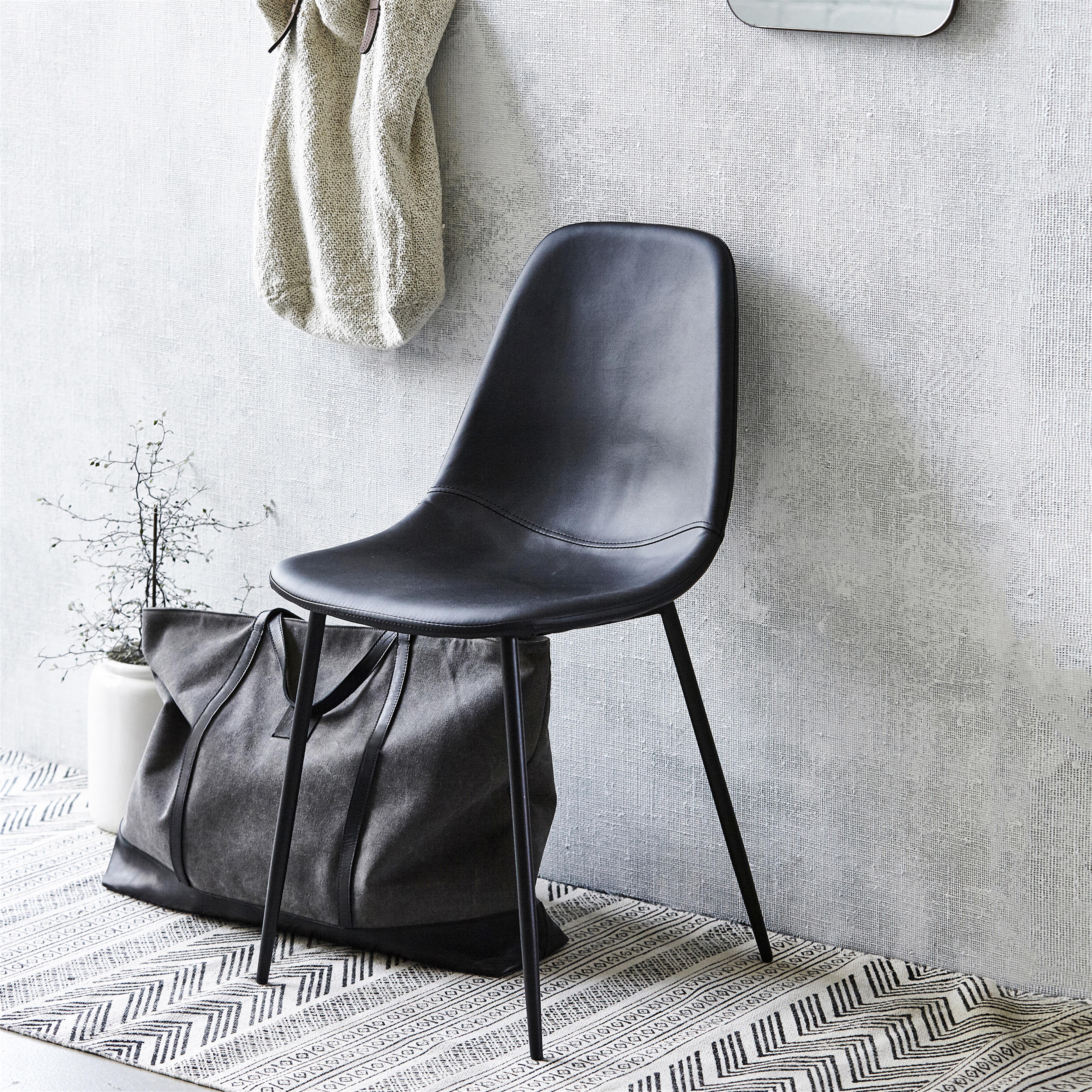 Zo veel Trunk bibliotheek Slim Found chair pleather 2-pack from House Doctor - NordicNest.com