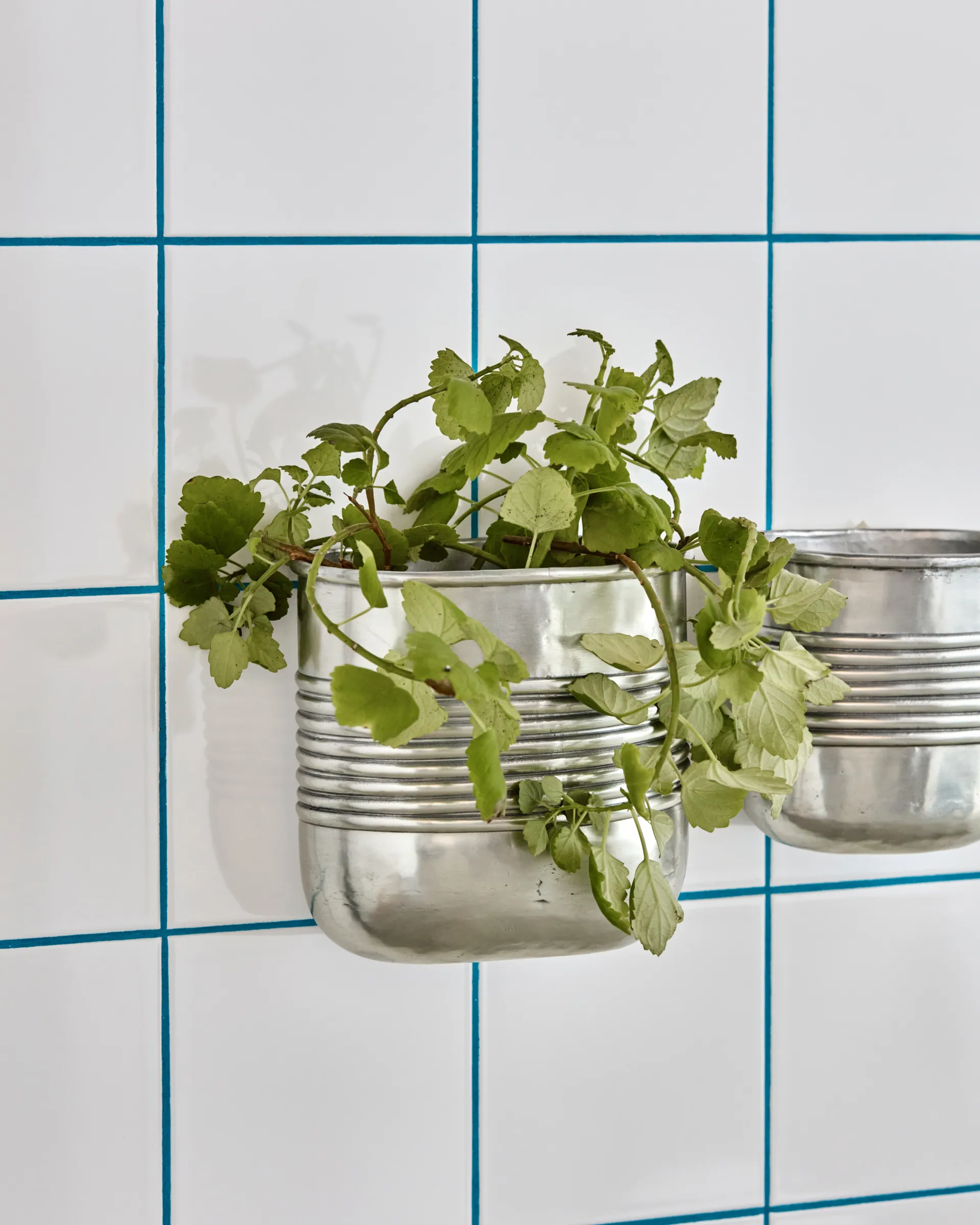 Groove planter aluminum oval 2 pieces, Antique silver finish House Doctor