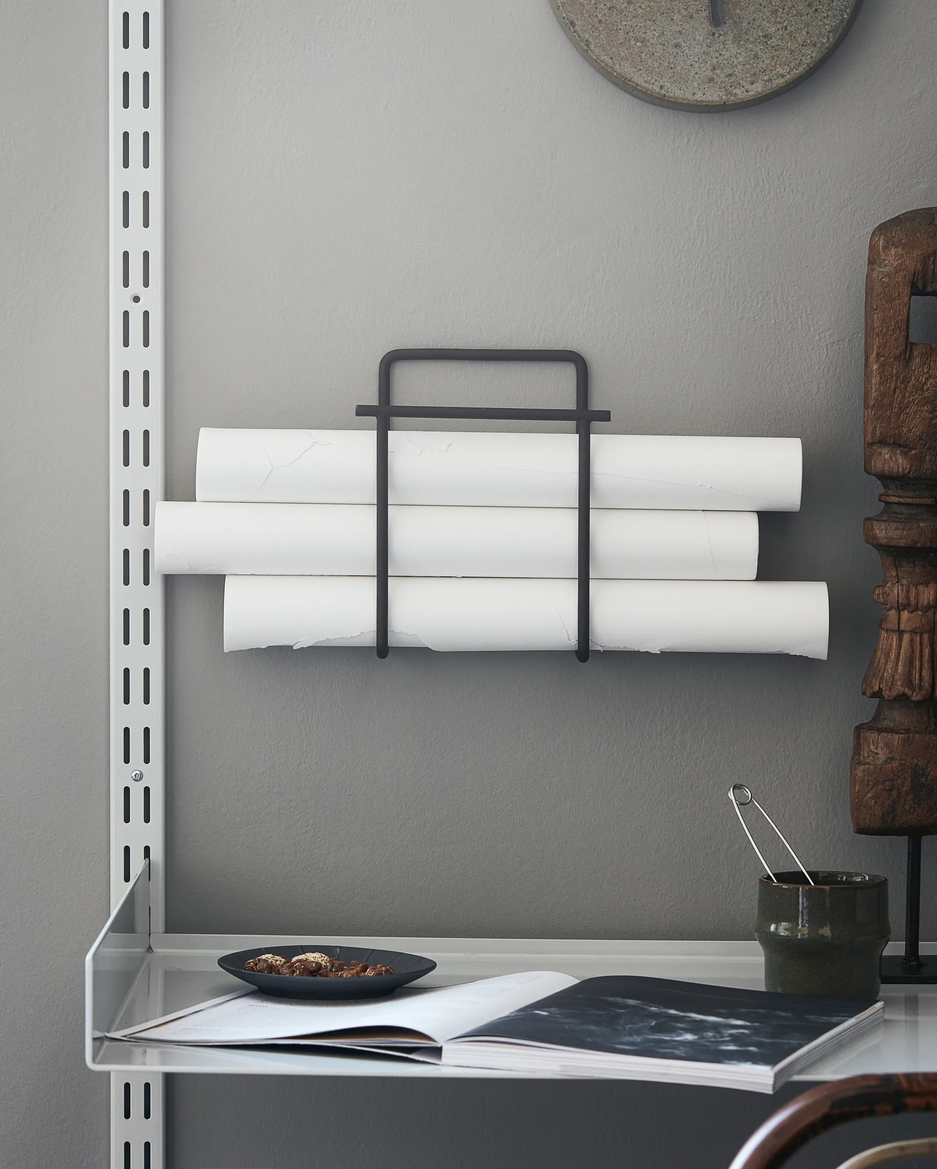 Hold newspaper stand 22 cm, Black House Doctor